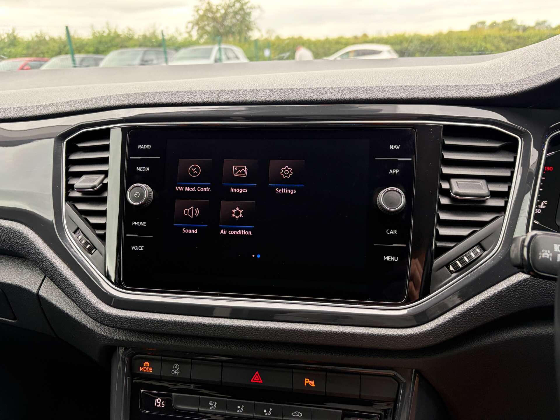 Volkswagen T-Roc view 48