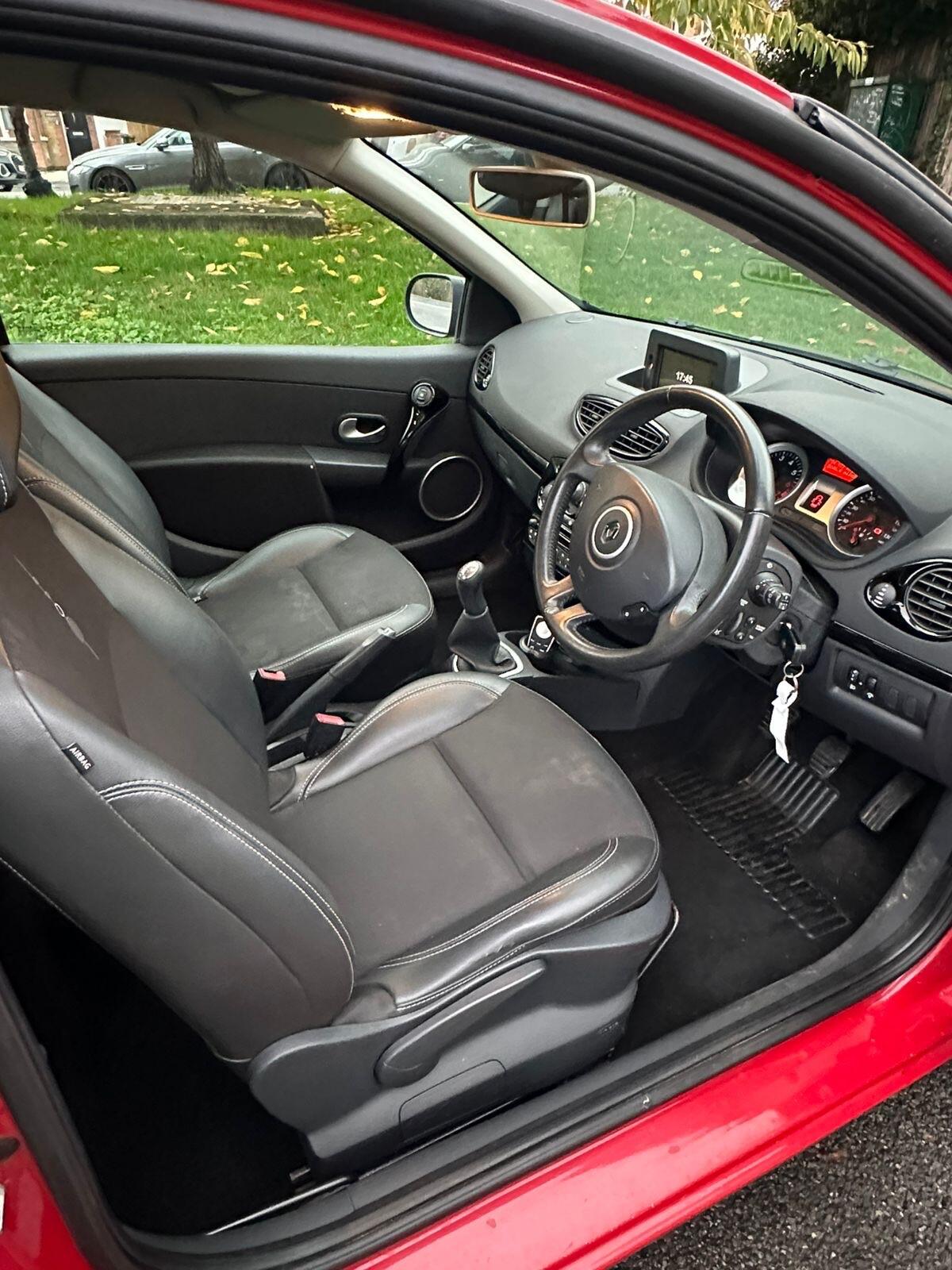 2011 Renault Clio image 9