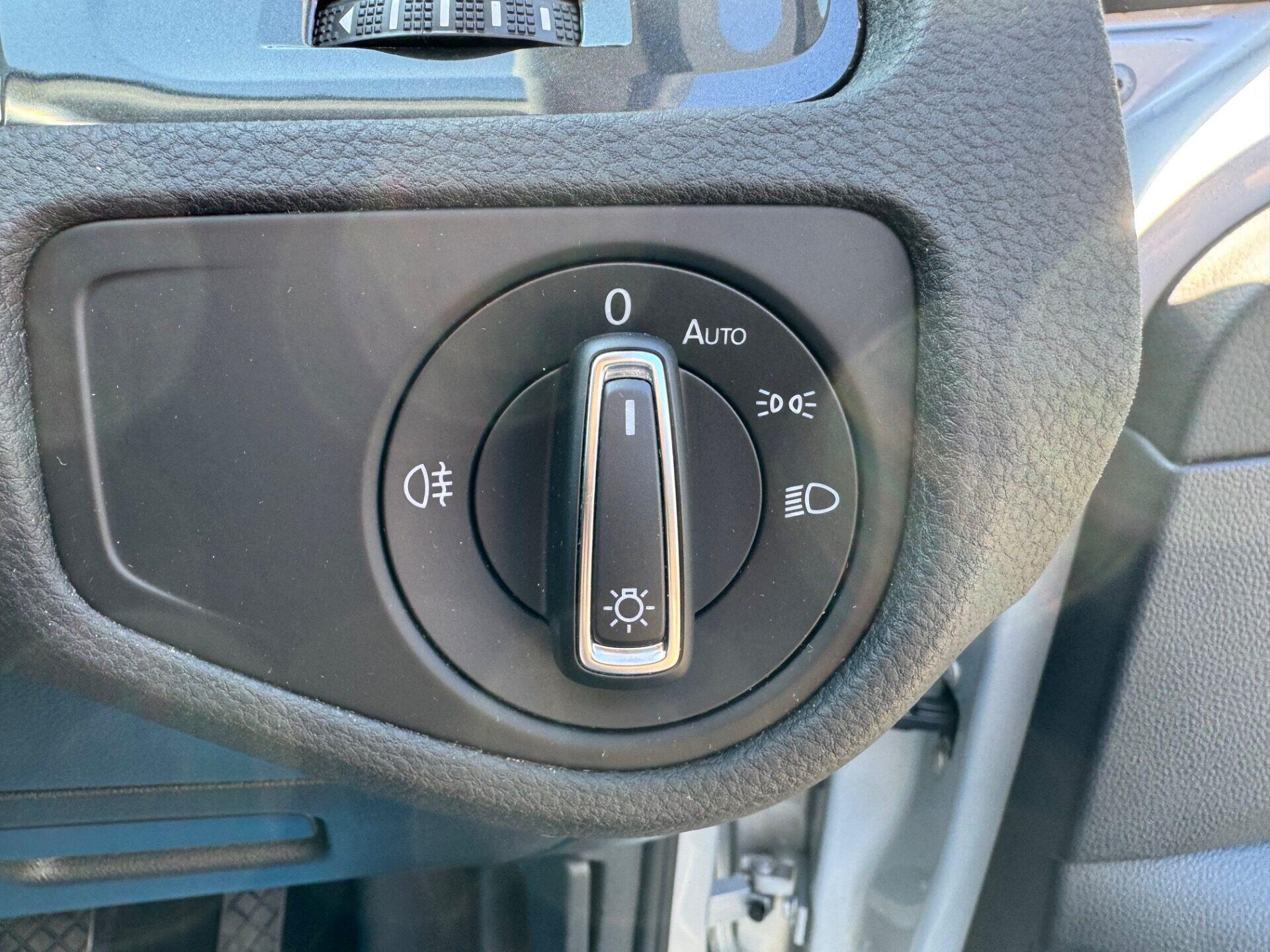 Volkswagen Golf view 57