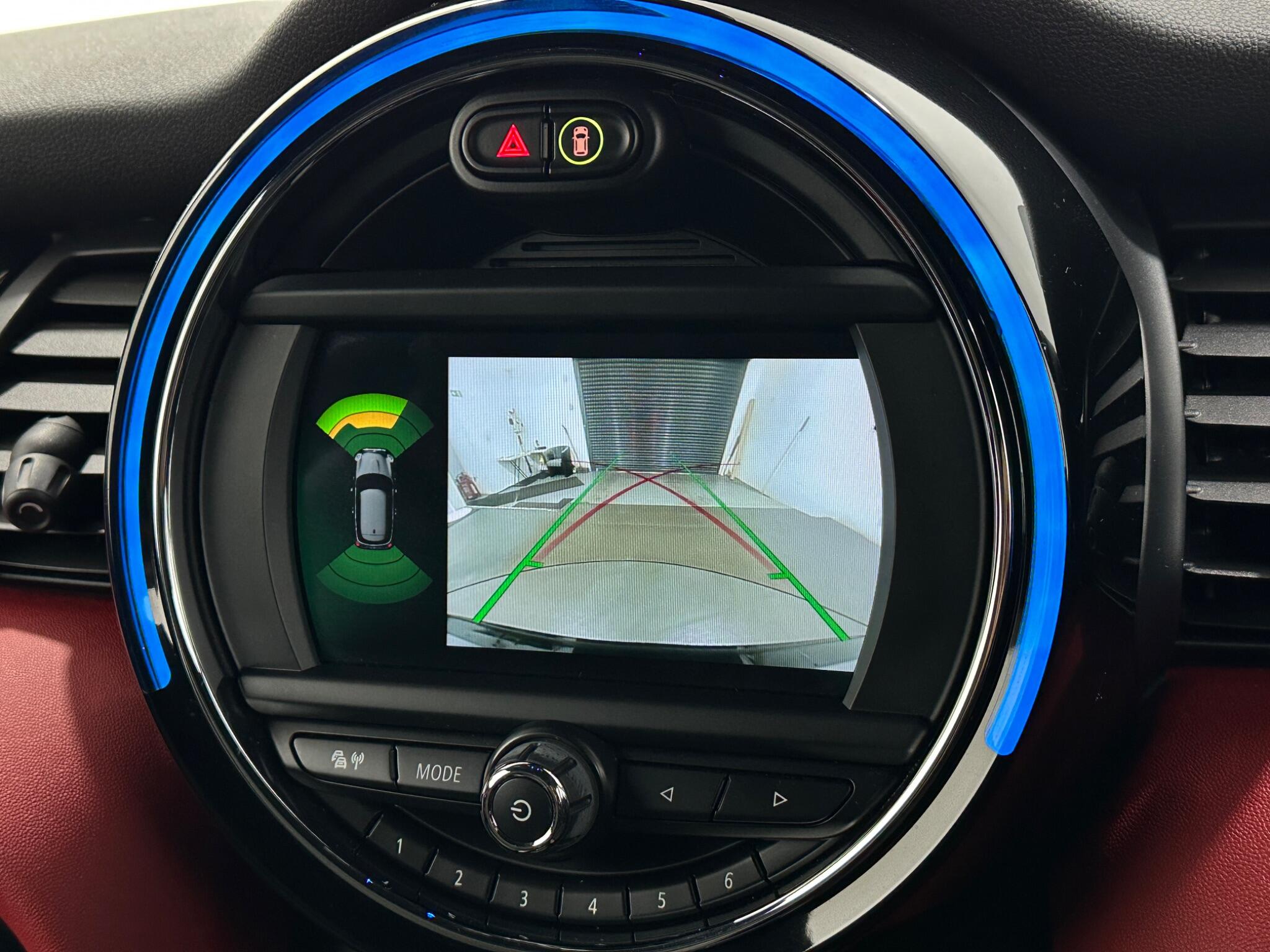 Mini Hatch view 25