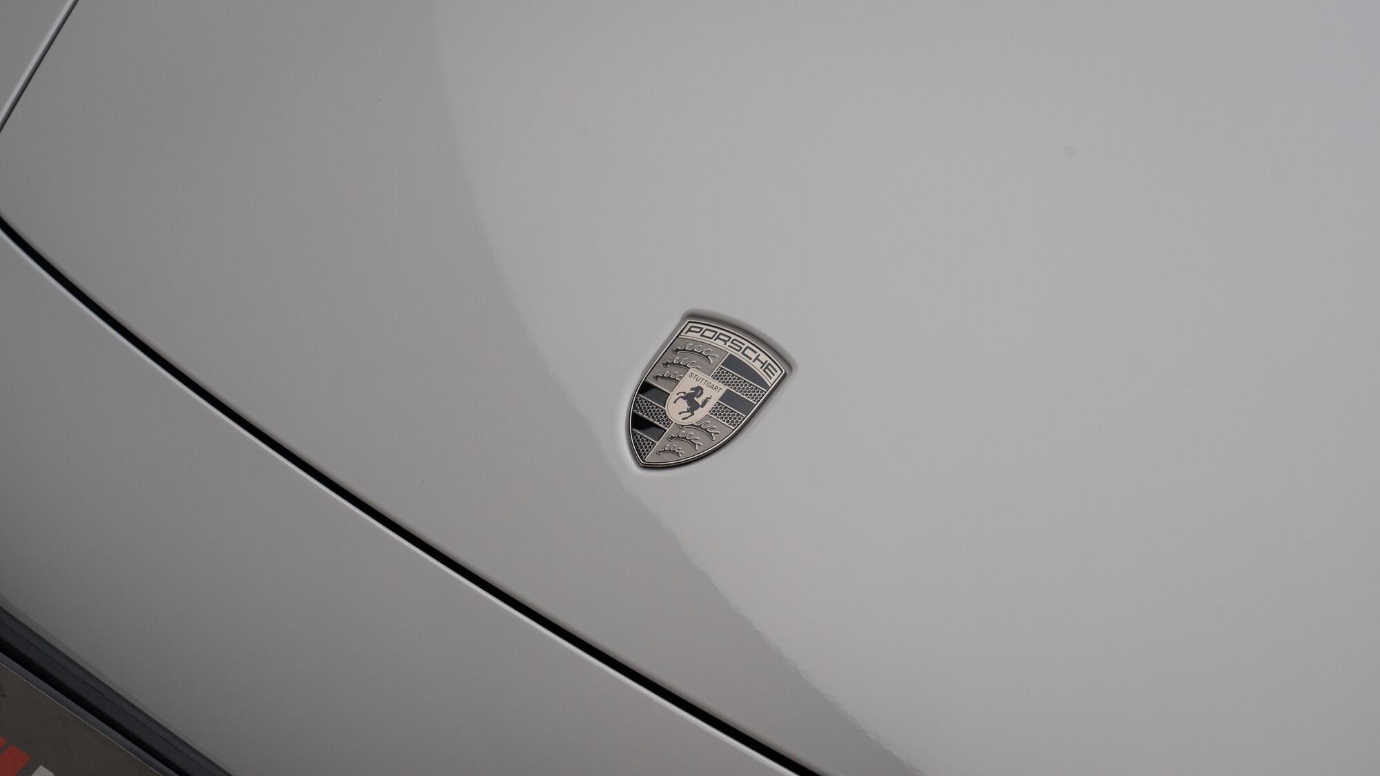 Porsche 911 view 49