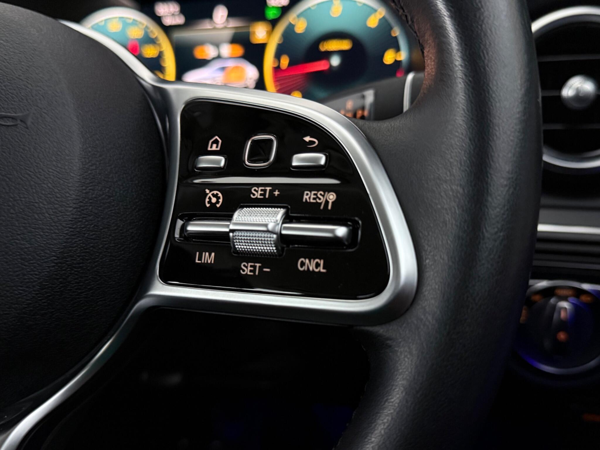 Mercedes-Benz C-Class view 16