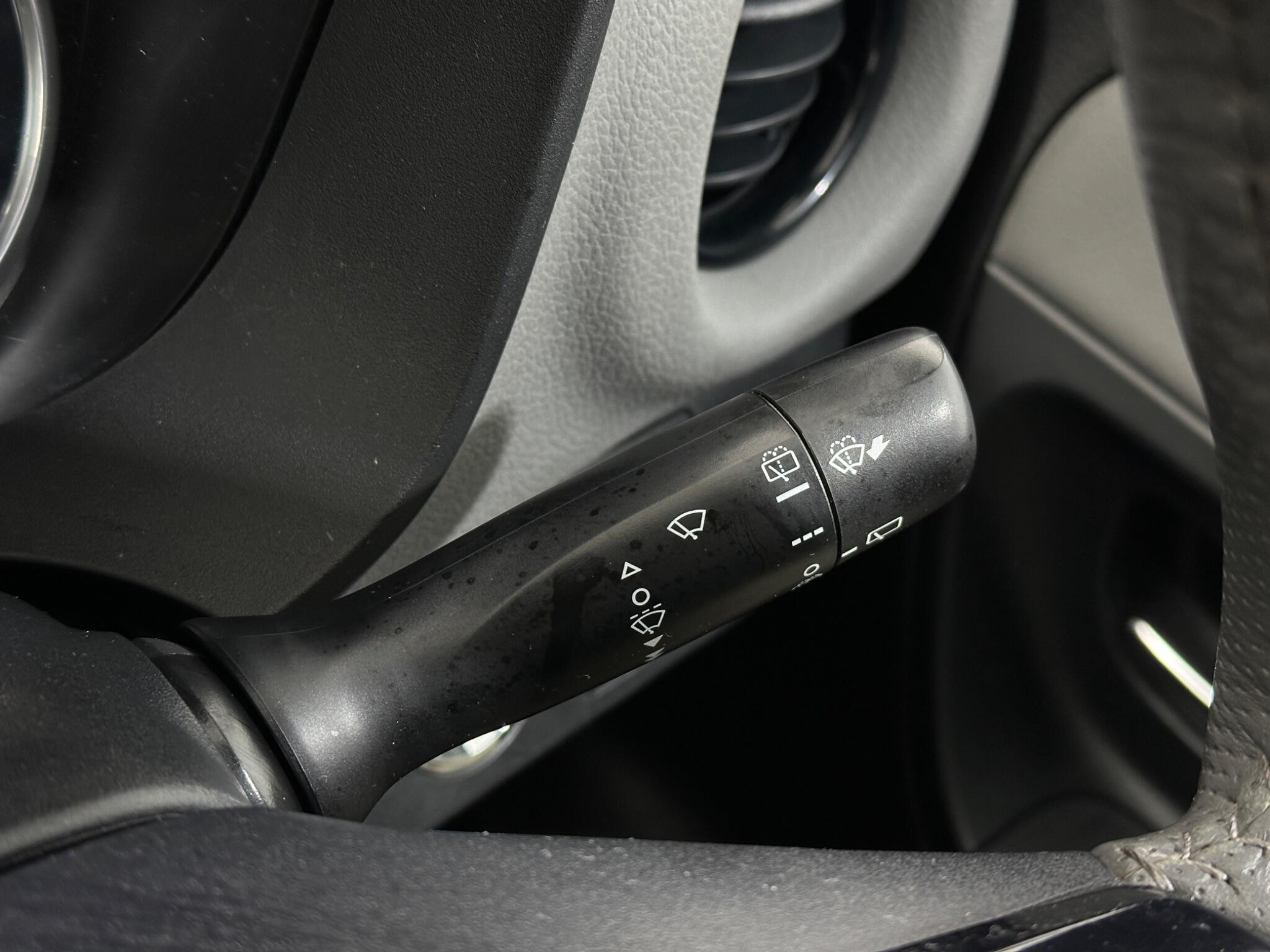 Toyota Yaris view 17