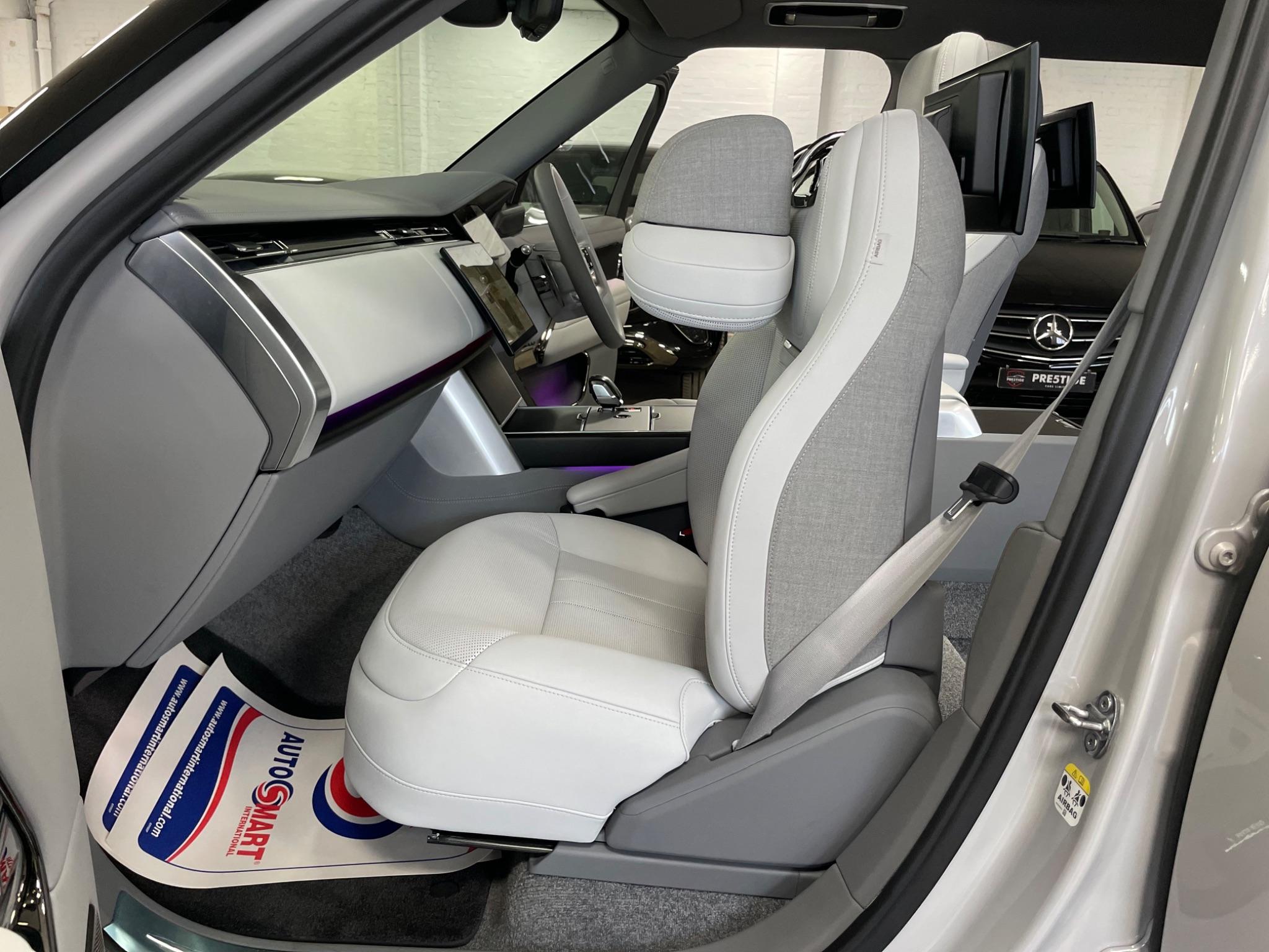Land Rover Range Rover view 76