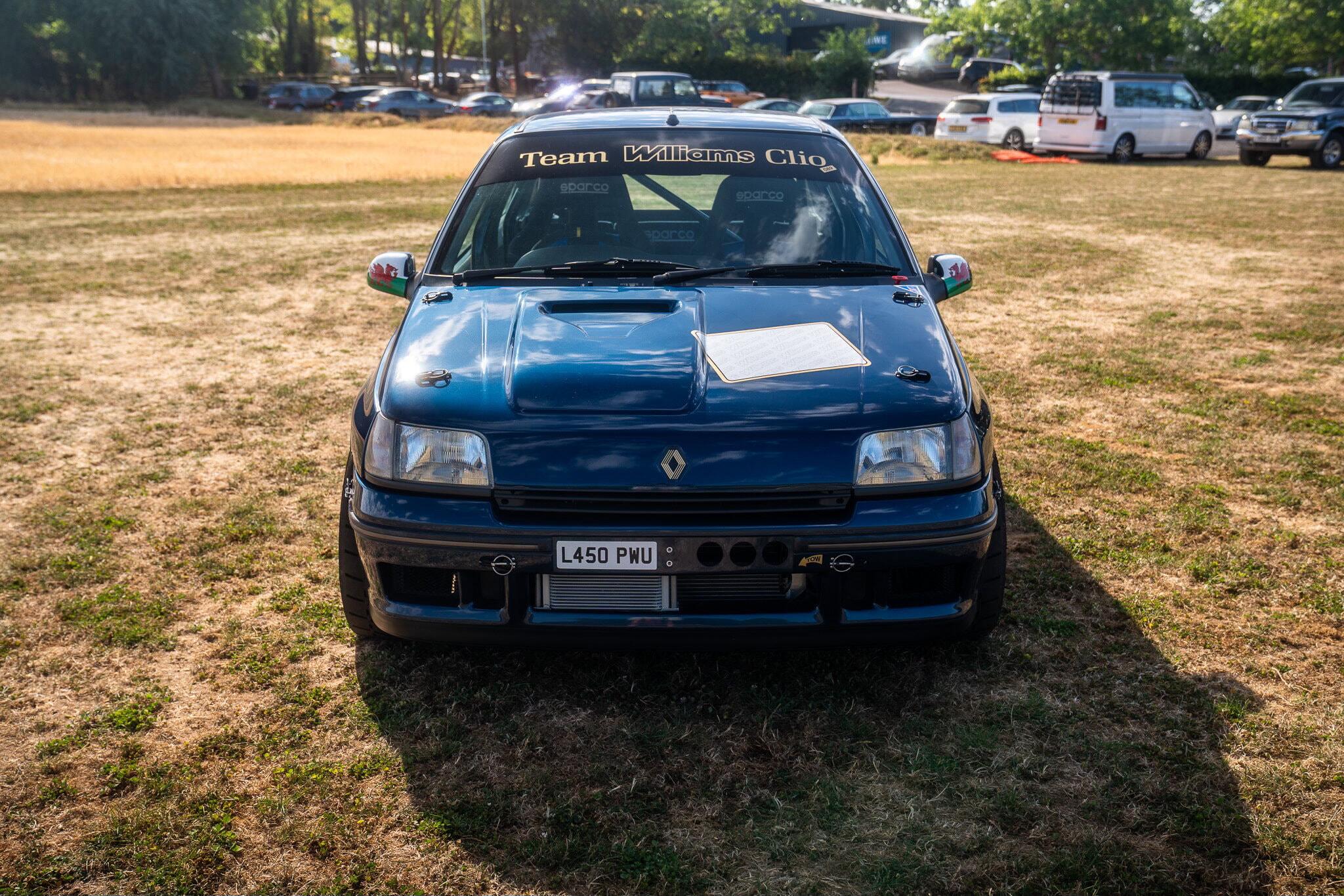 Renault Clio view 2