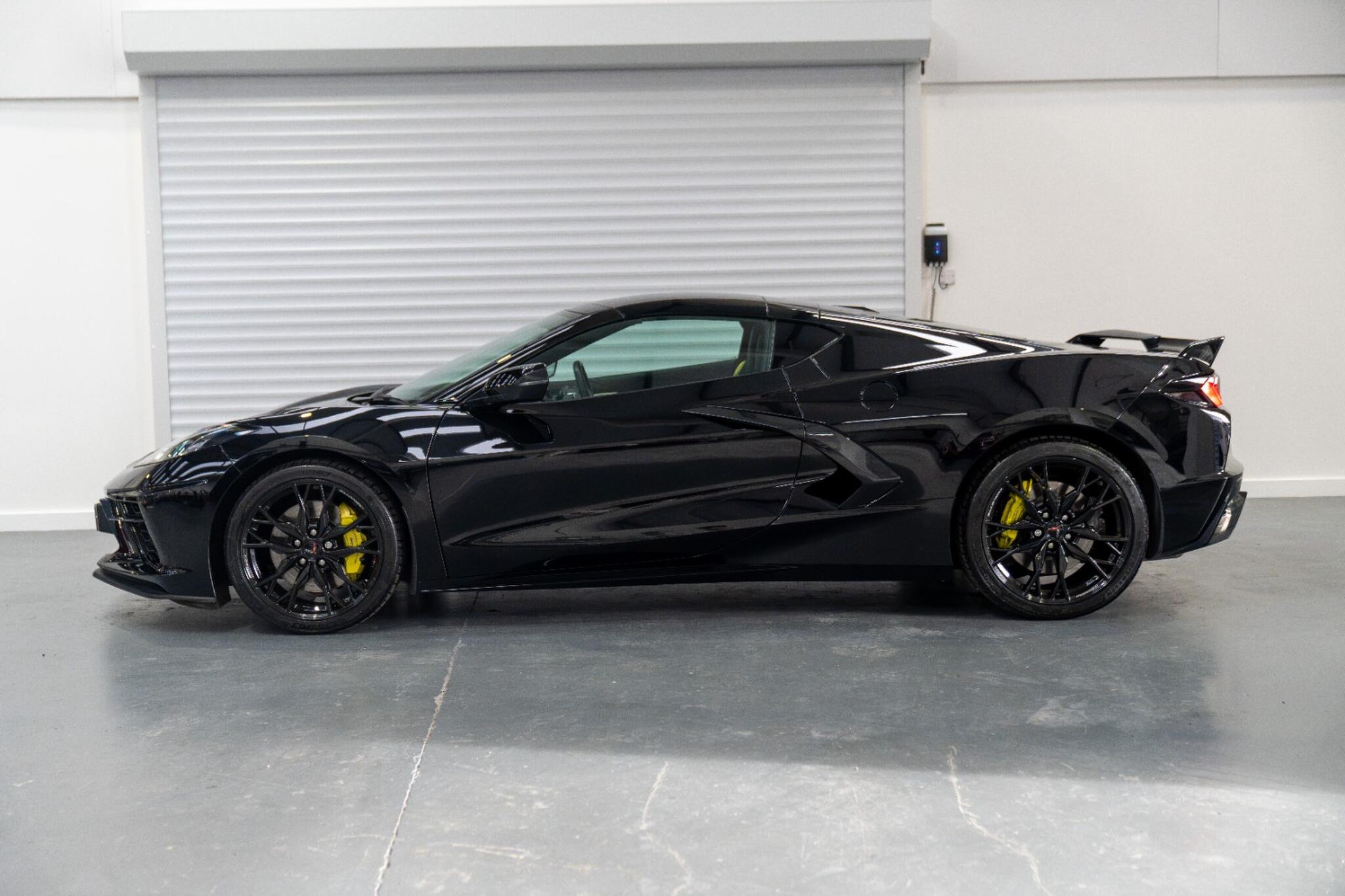 Chevrolet Corvette view 4