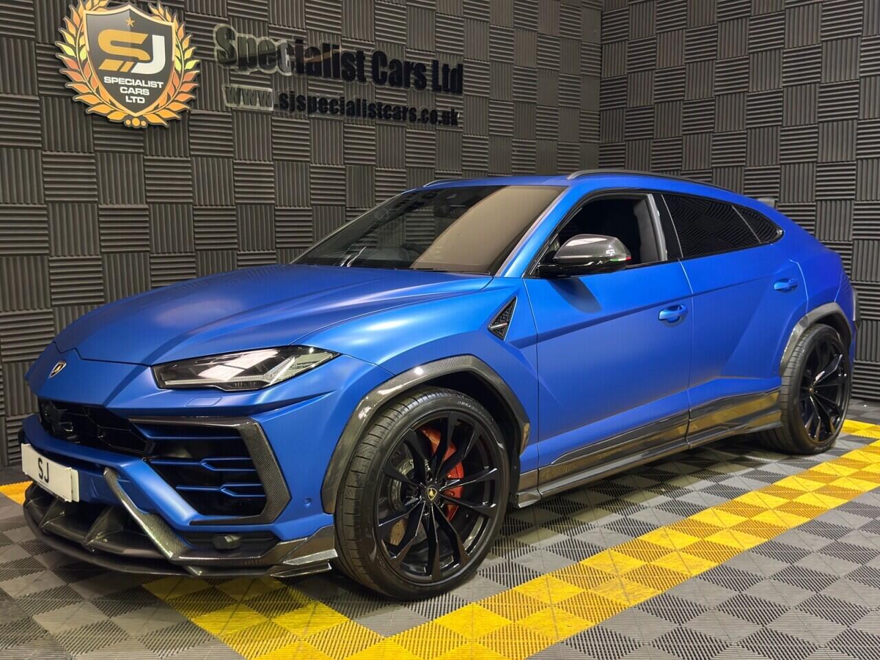 Lamborghini Urus view 28
