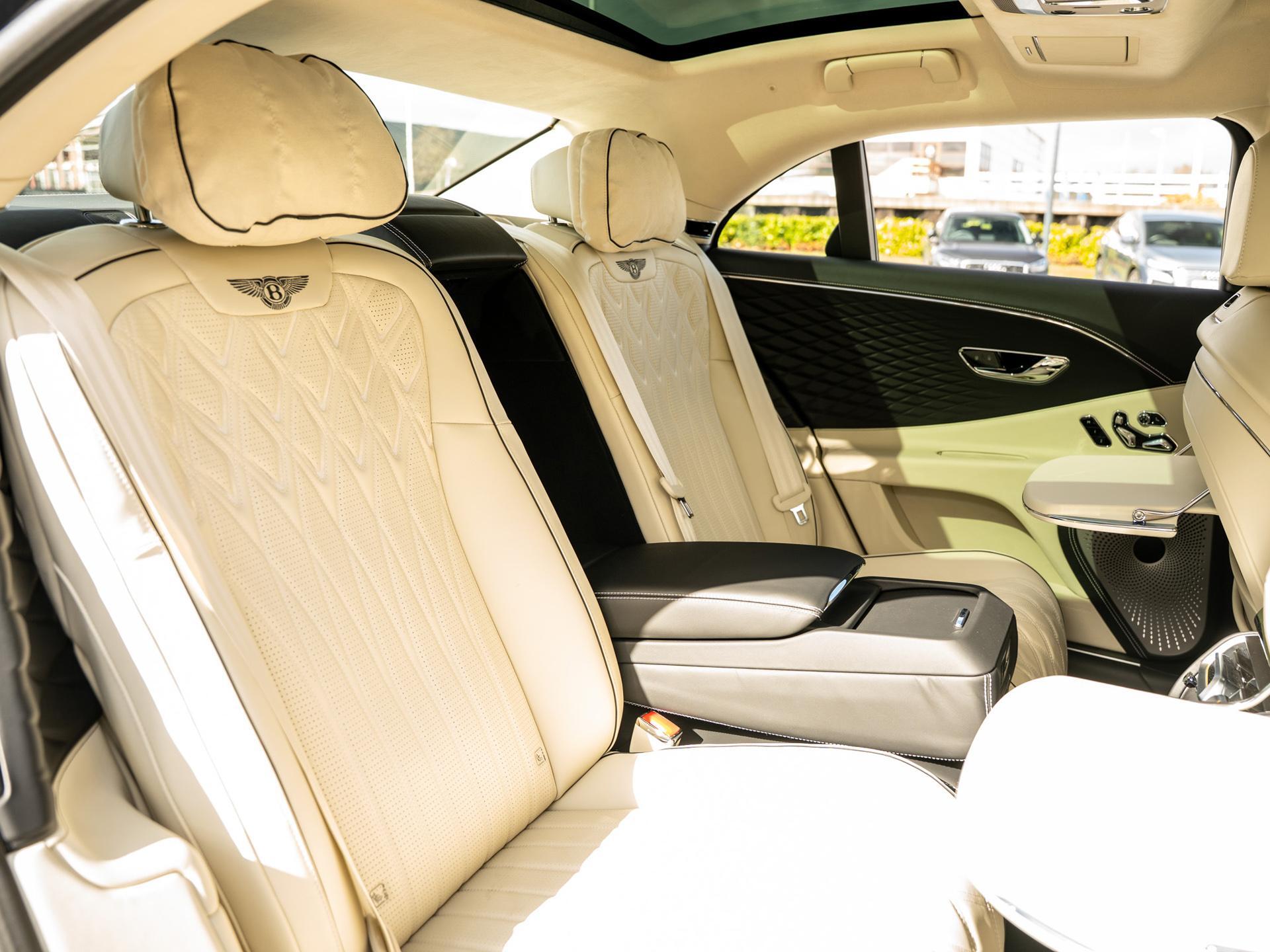 Bentley Flying Spur view 30
