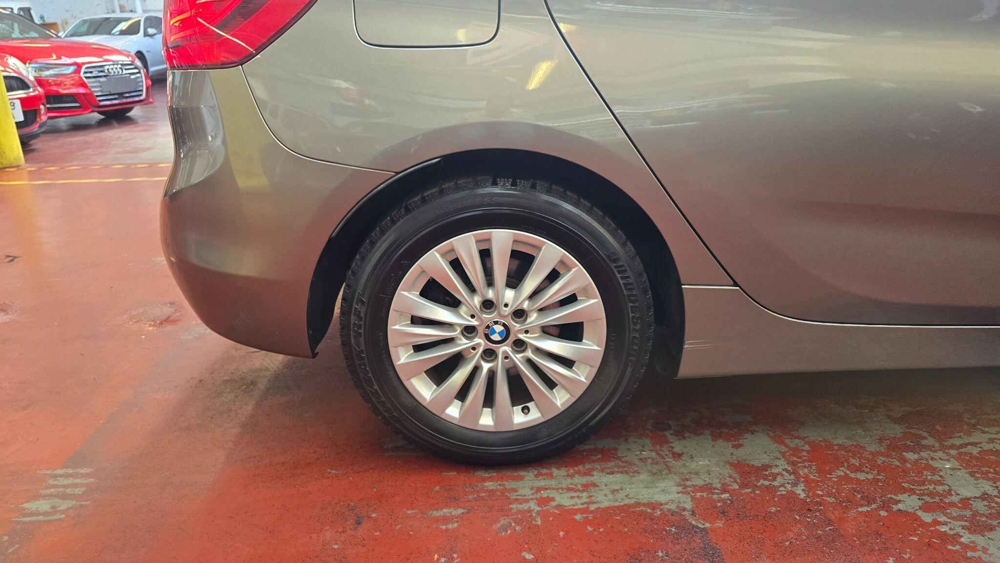 BMW 2 Series view 31