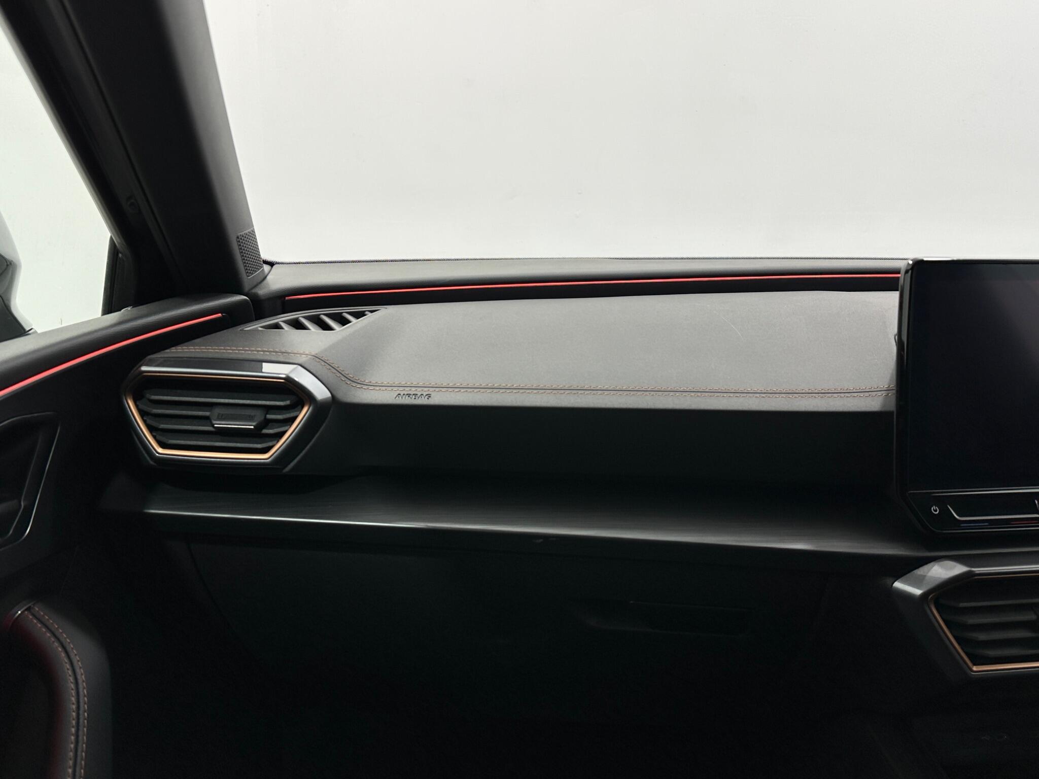 Cupra CUPRA Leon view 29