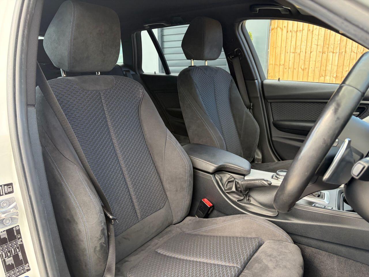 BMW 3 Series view 19