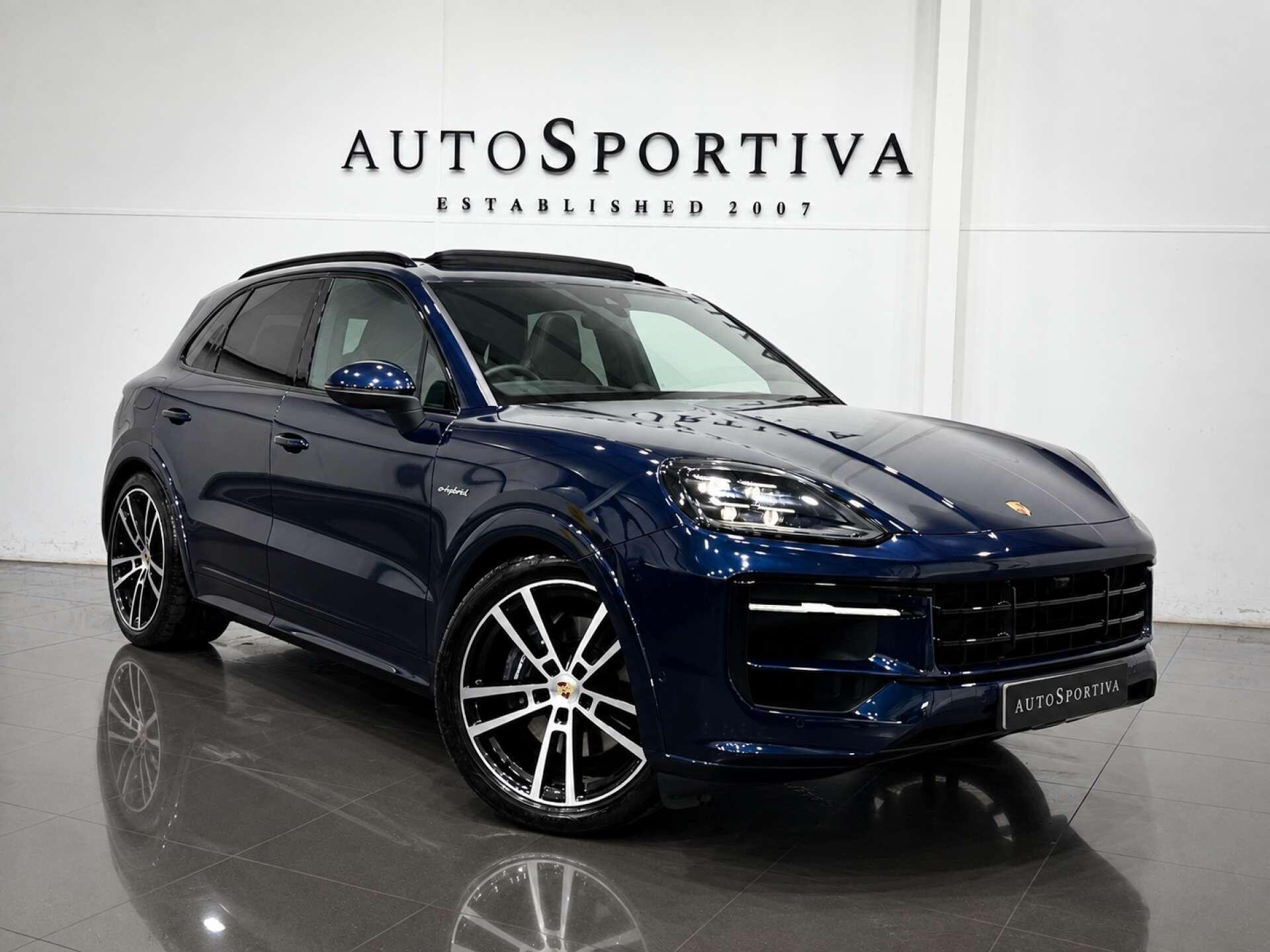 2023 Porsche Cayenne in Blue for sale