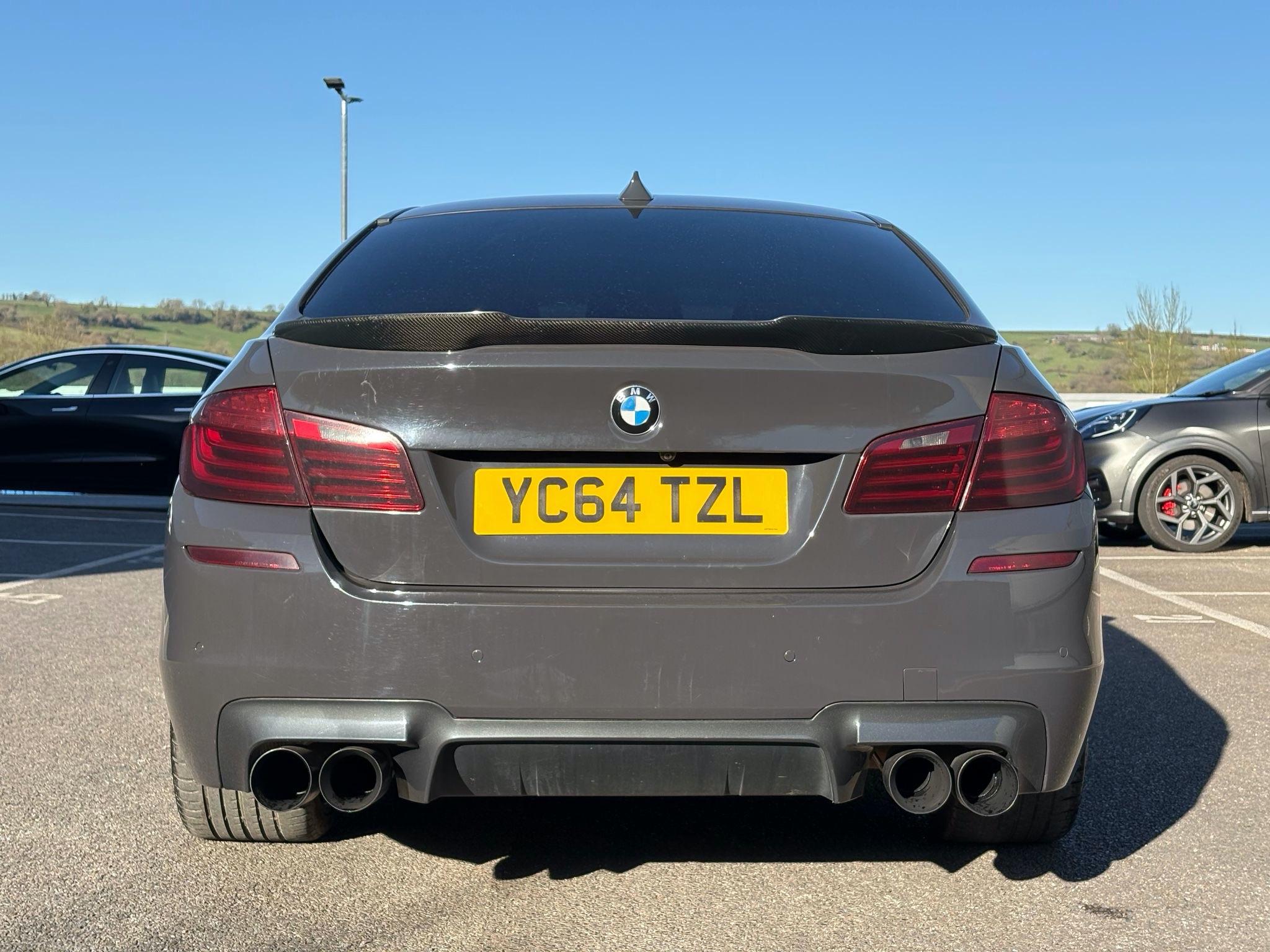 BMW M5 view 11