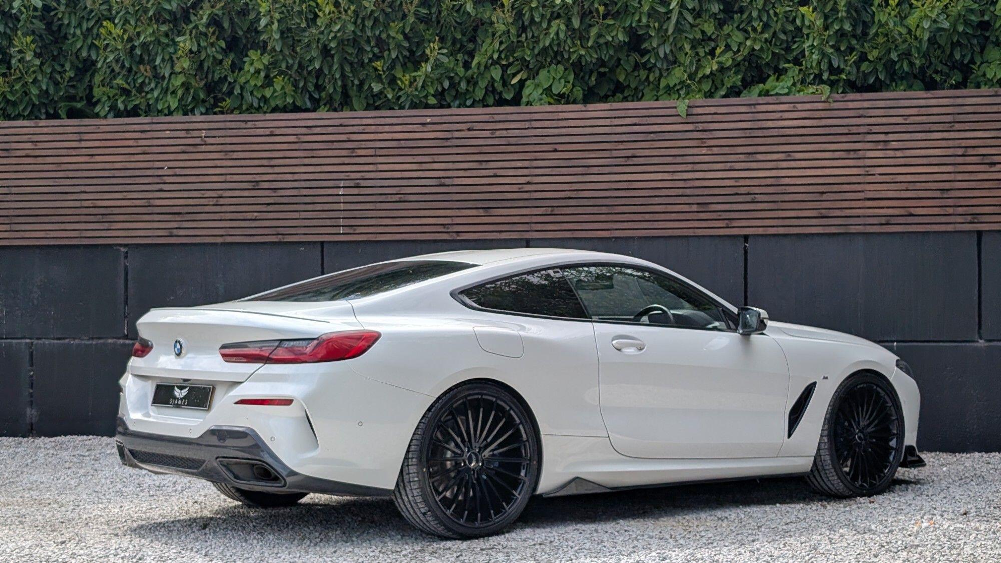 BMW 8 Series view 7