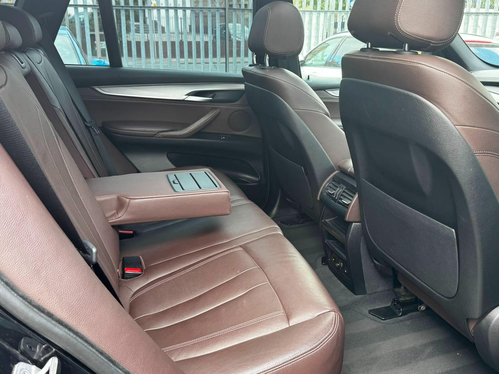 BMW X5 view 28
