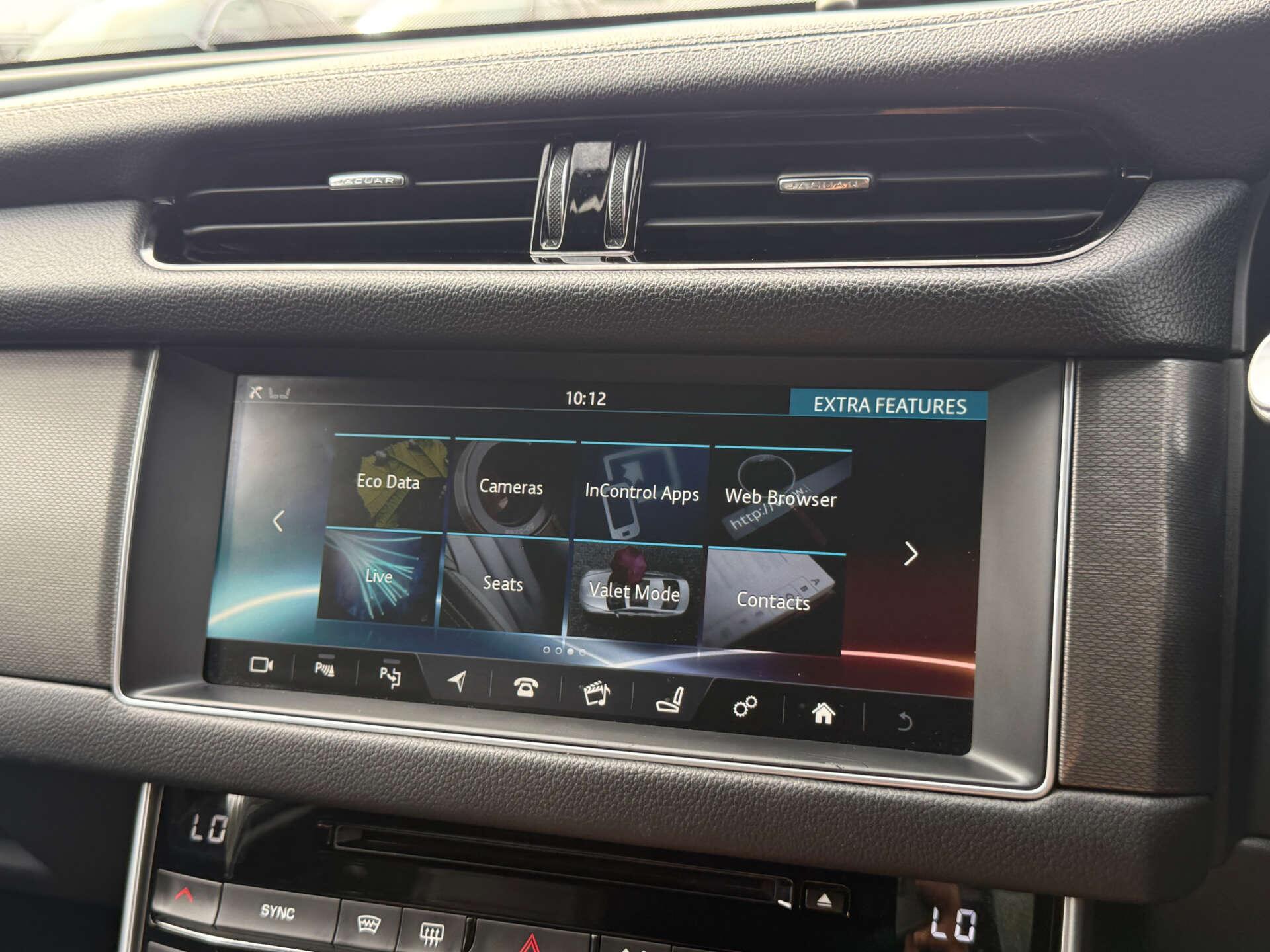 Jaguar XF view 54