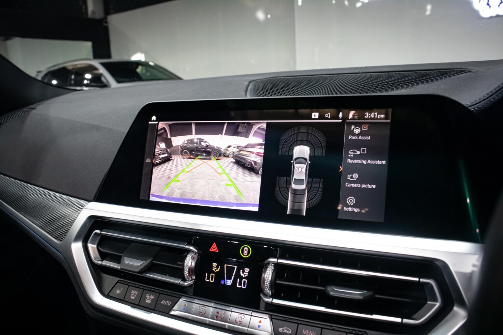 BMW 3 Series view 31