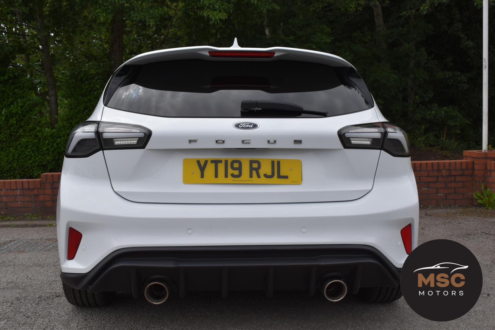 Ford Focus view 16