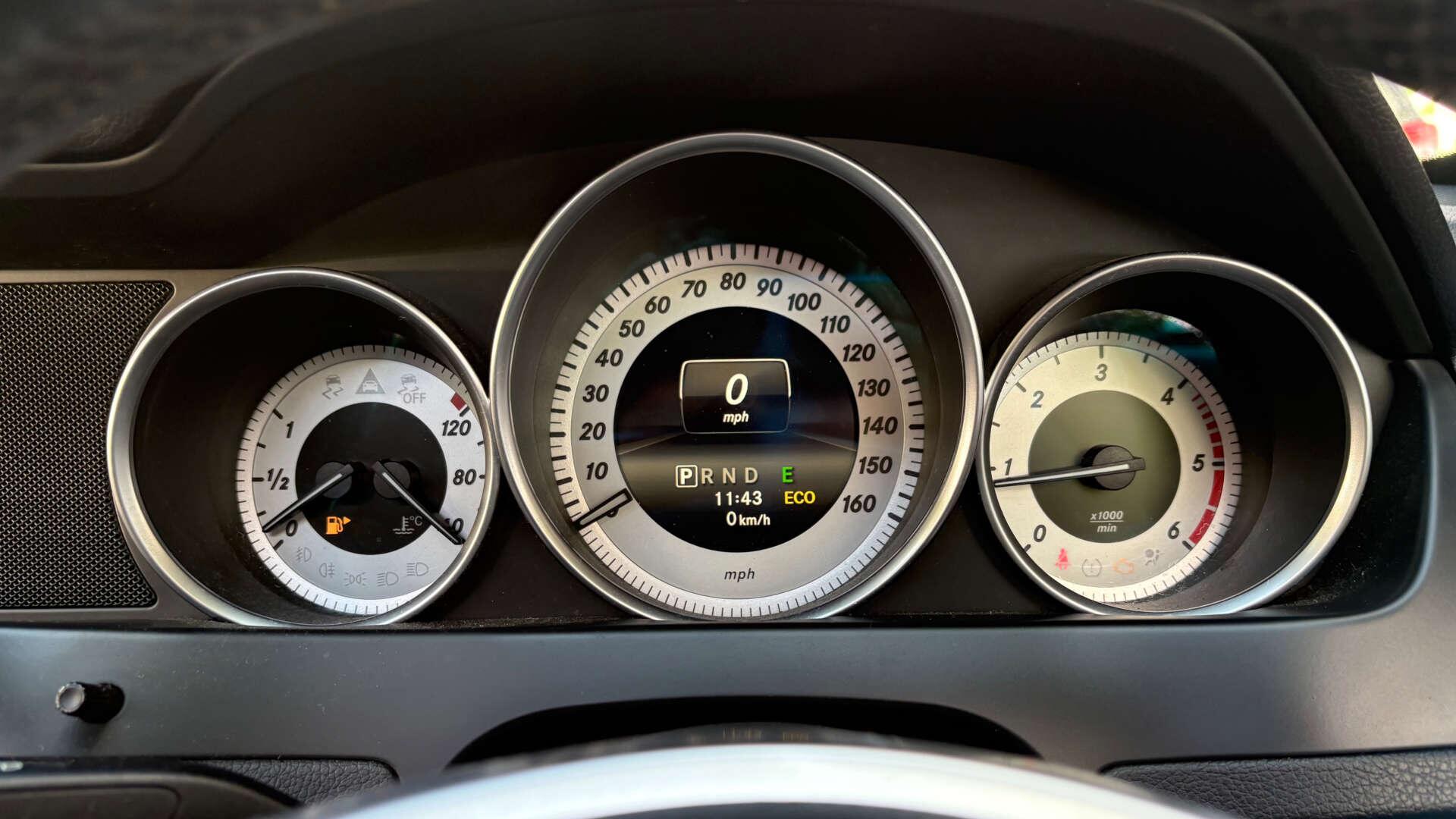 Mercedes-Benz C-Class view 13
