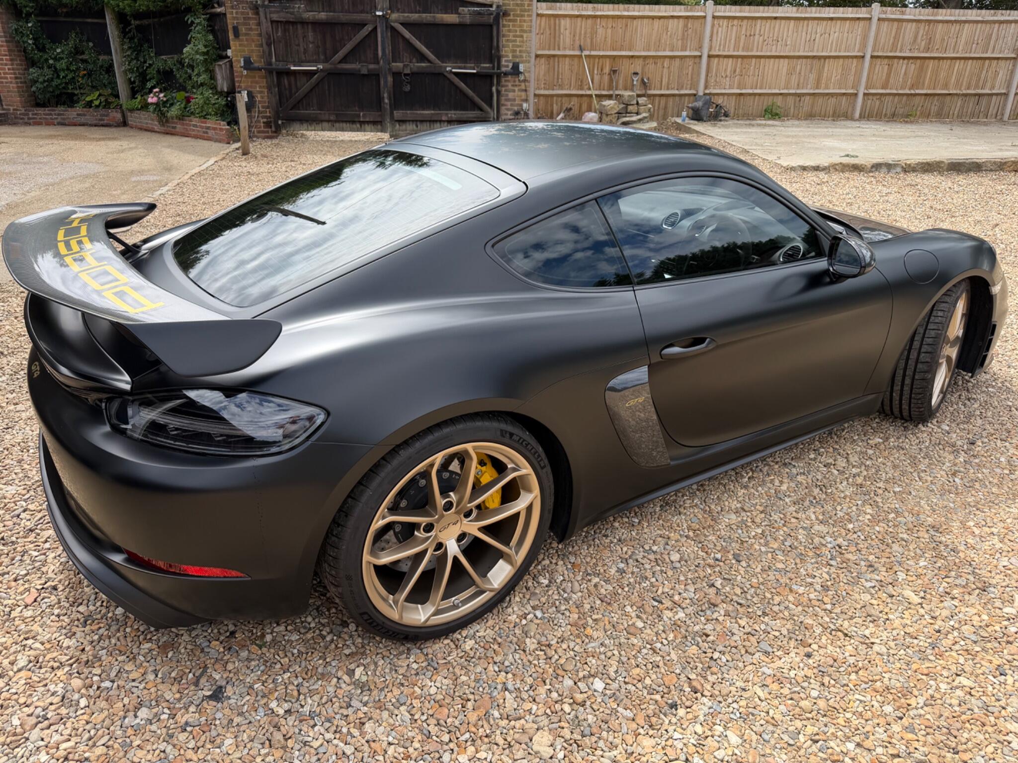 Porsche Cayman view 12