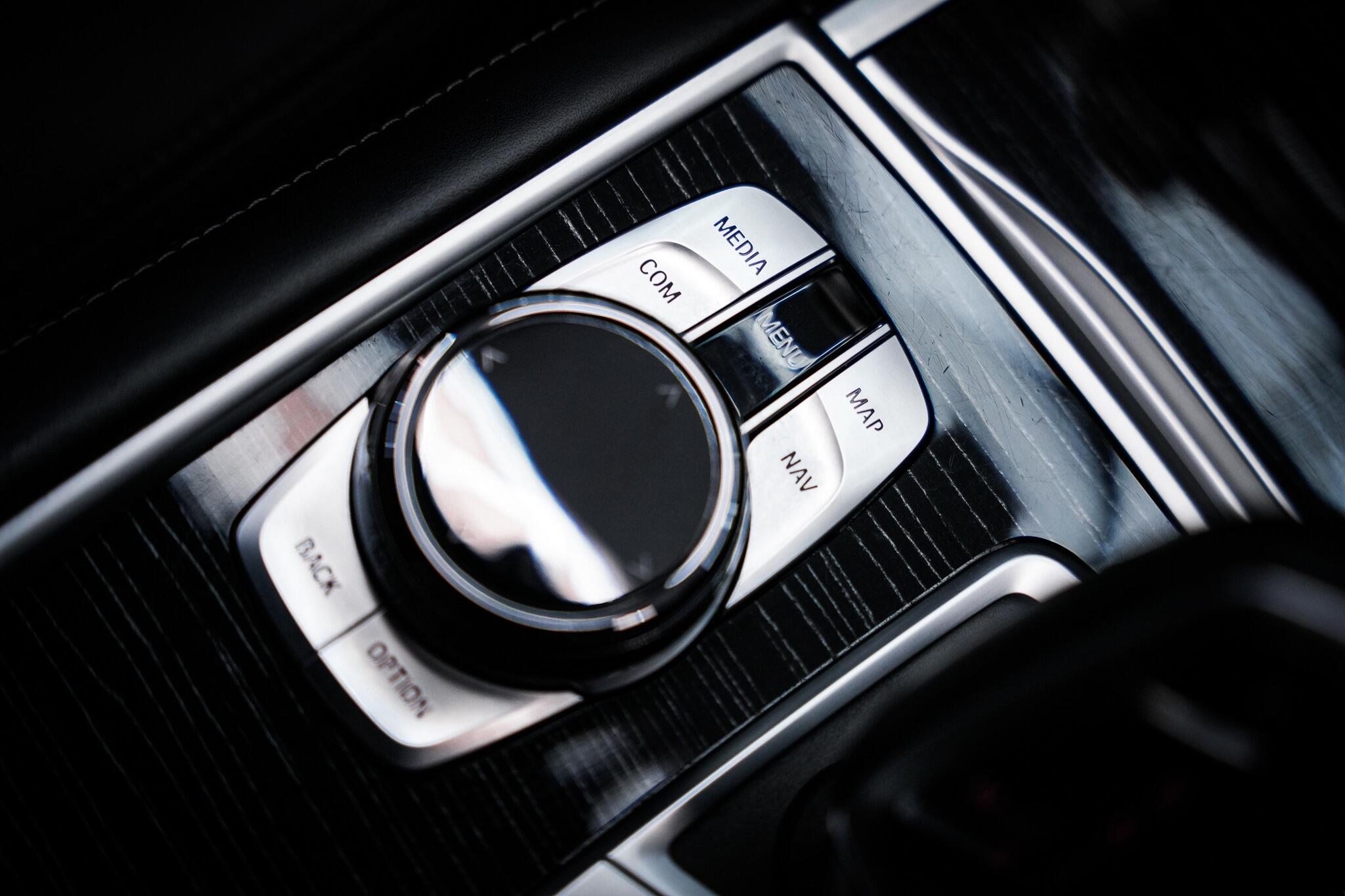 BMW 7 Series view 43