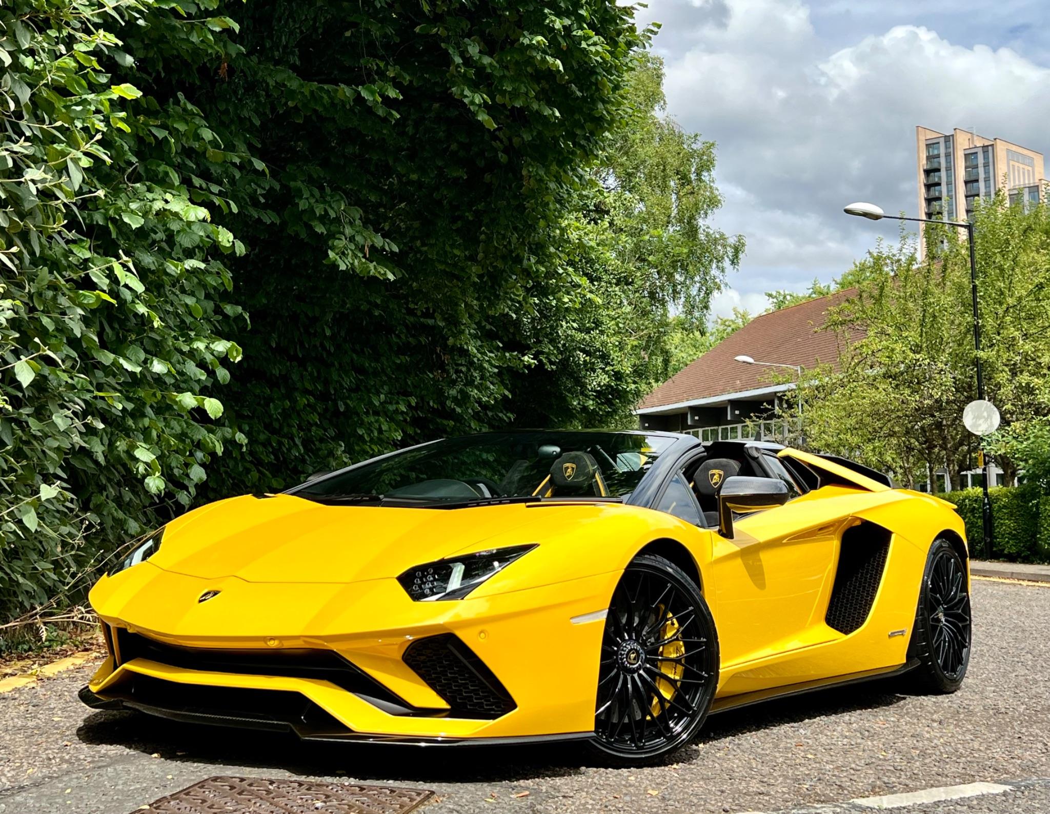 Lamborghini Aventador view 23