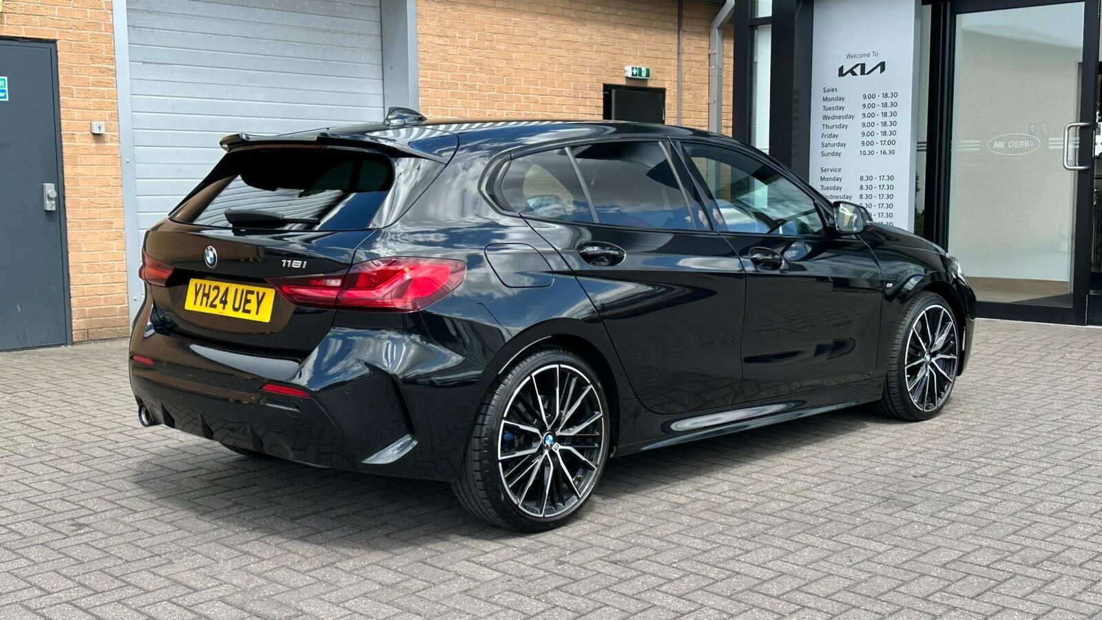 BMW 1 Series view 11