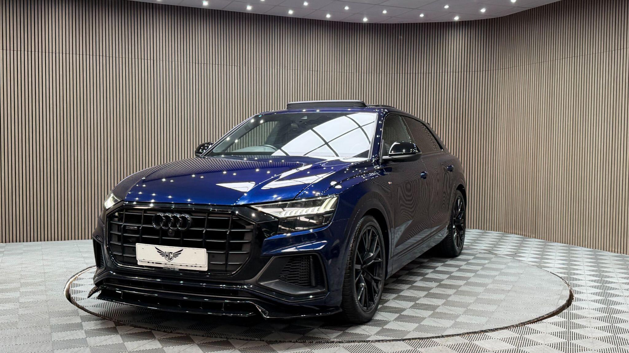 Audi Q8 view 58