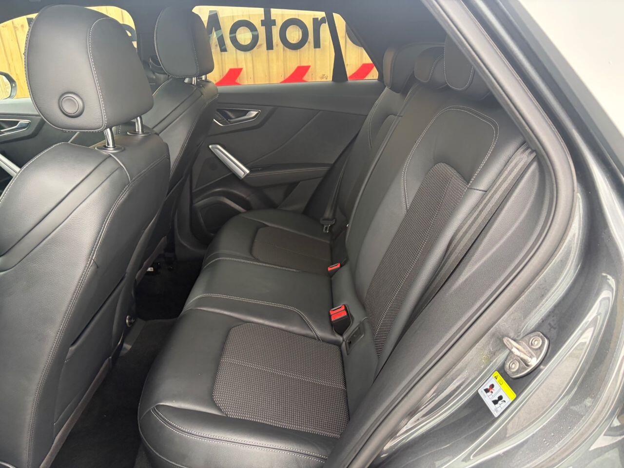 Audi SQ2 view 22