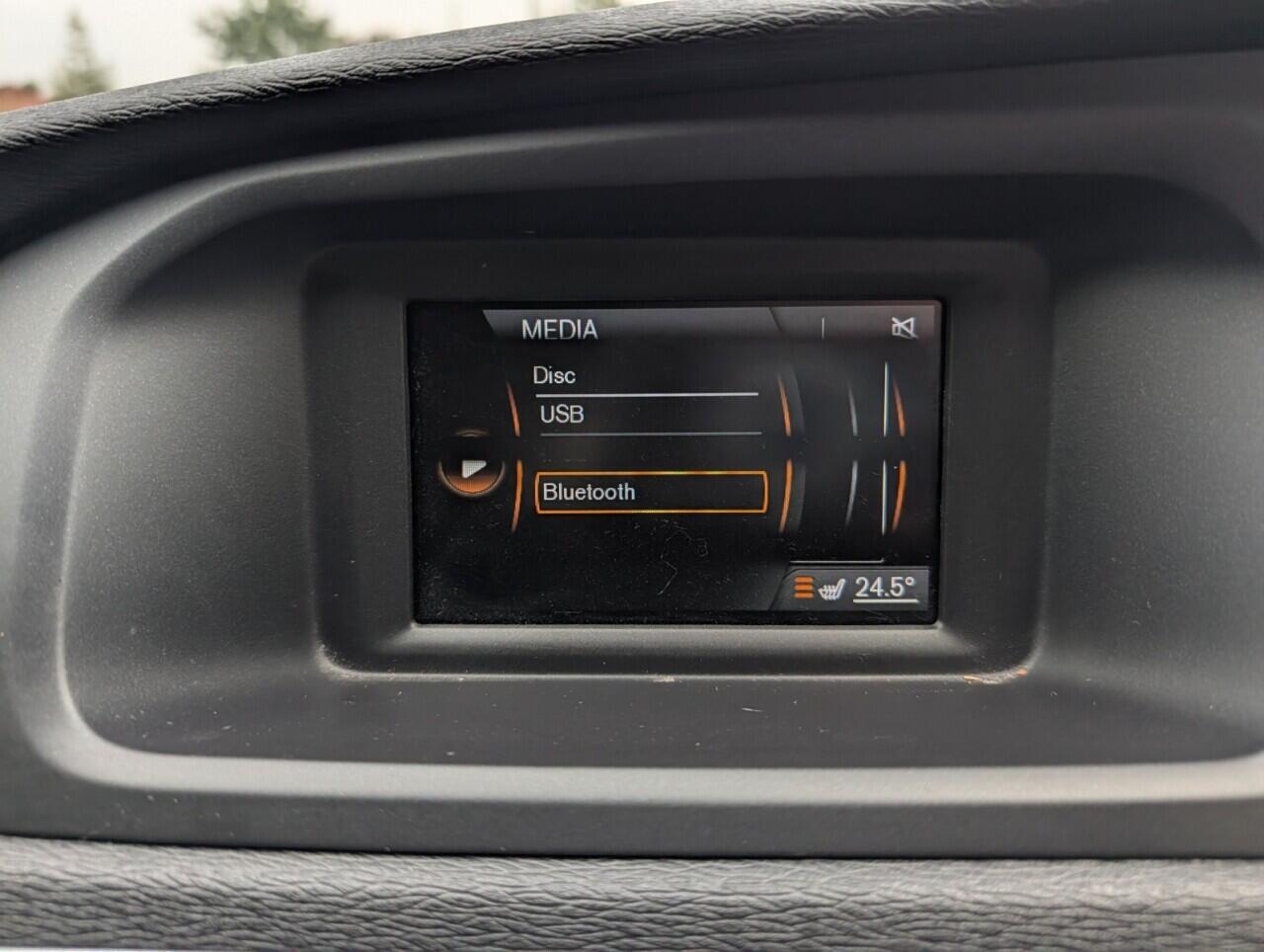 Volvo V40 view 34
