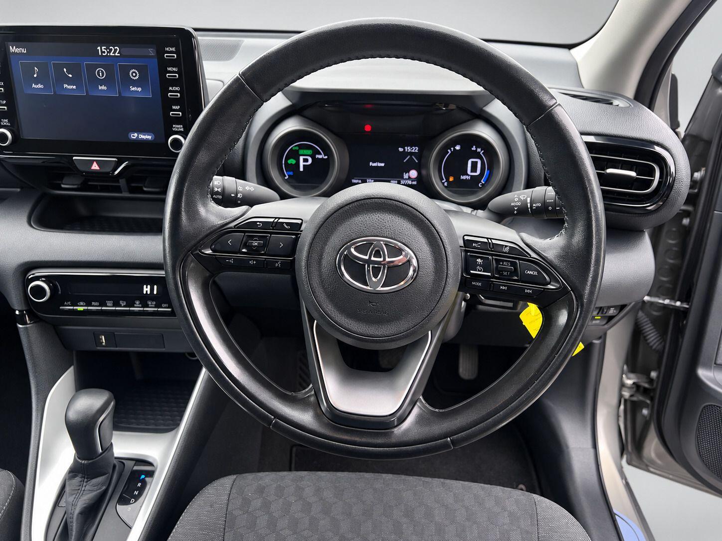 Toyota Yaris view 24