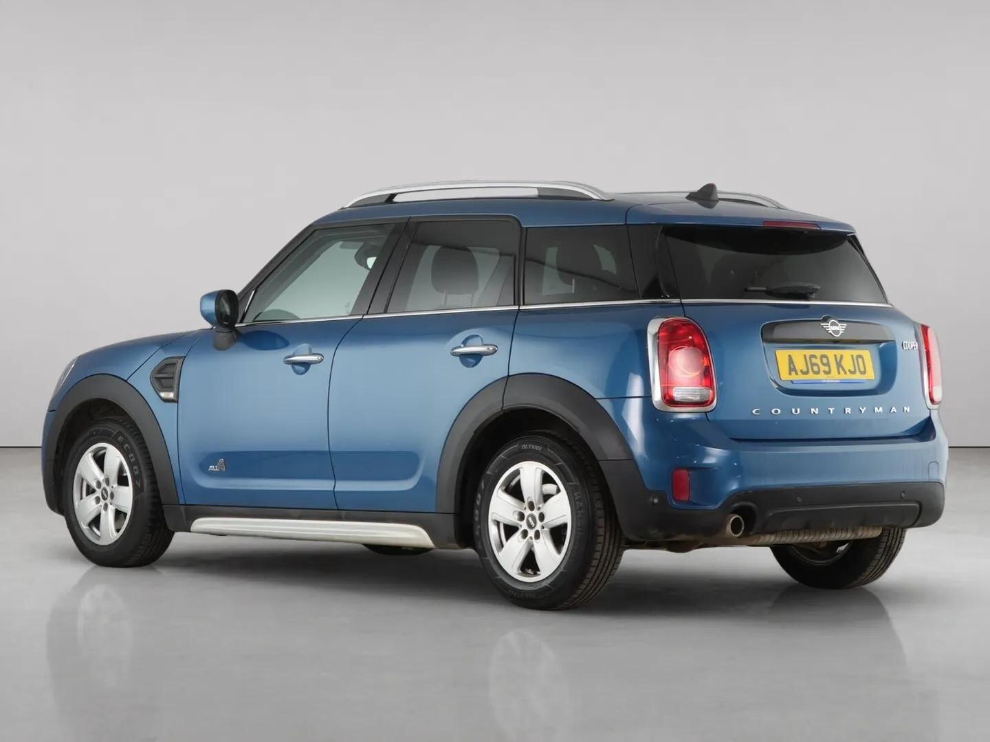 Mini Countryman view 8