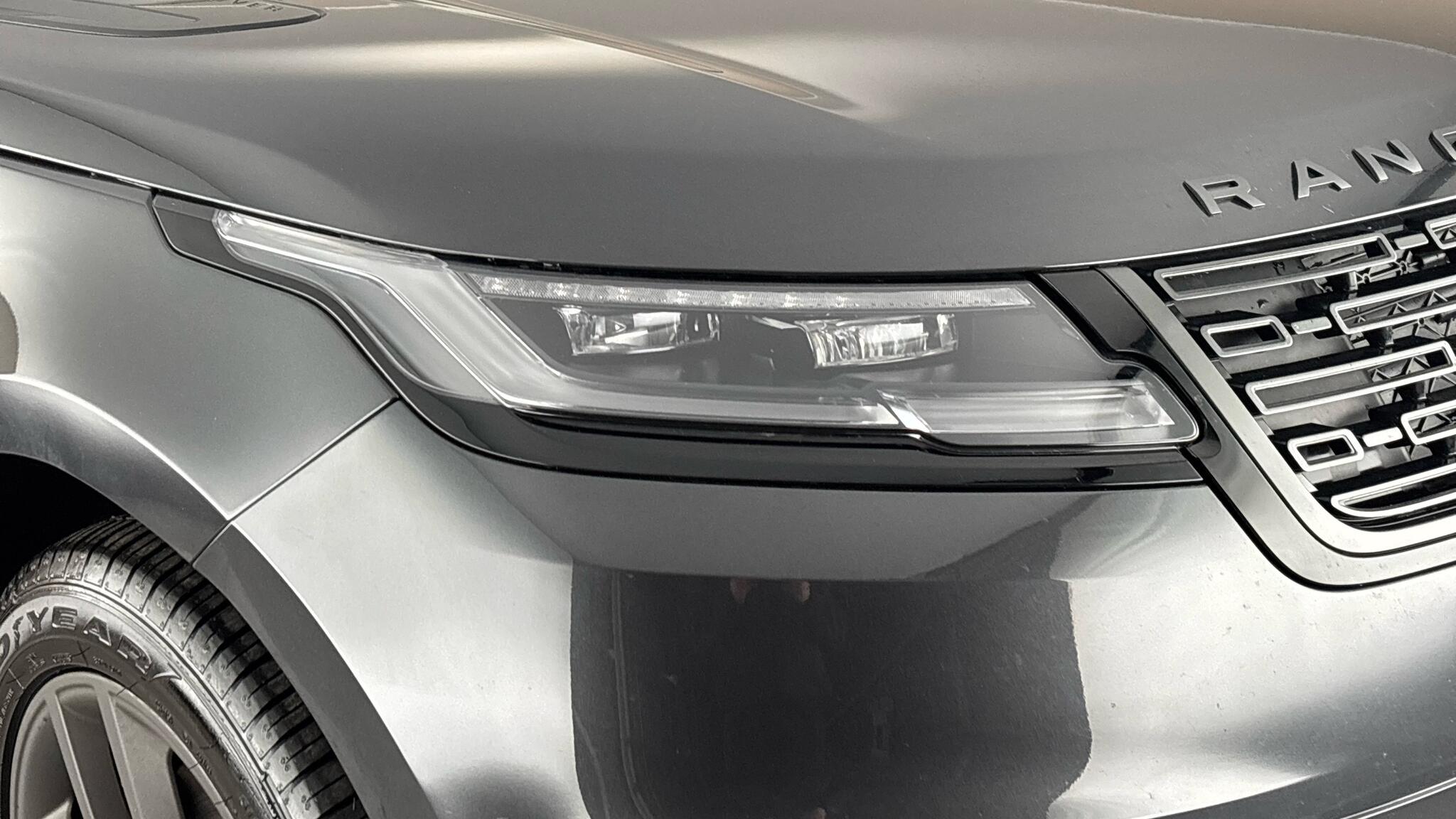 Land Rover Range Rover Velar view 17