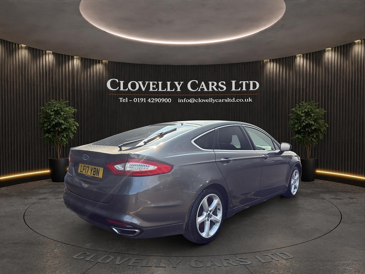 Ford Mondeo view 6