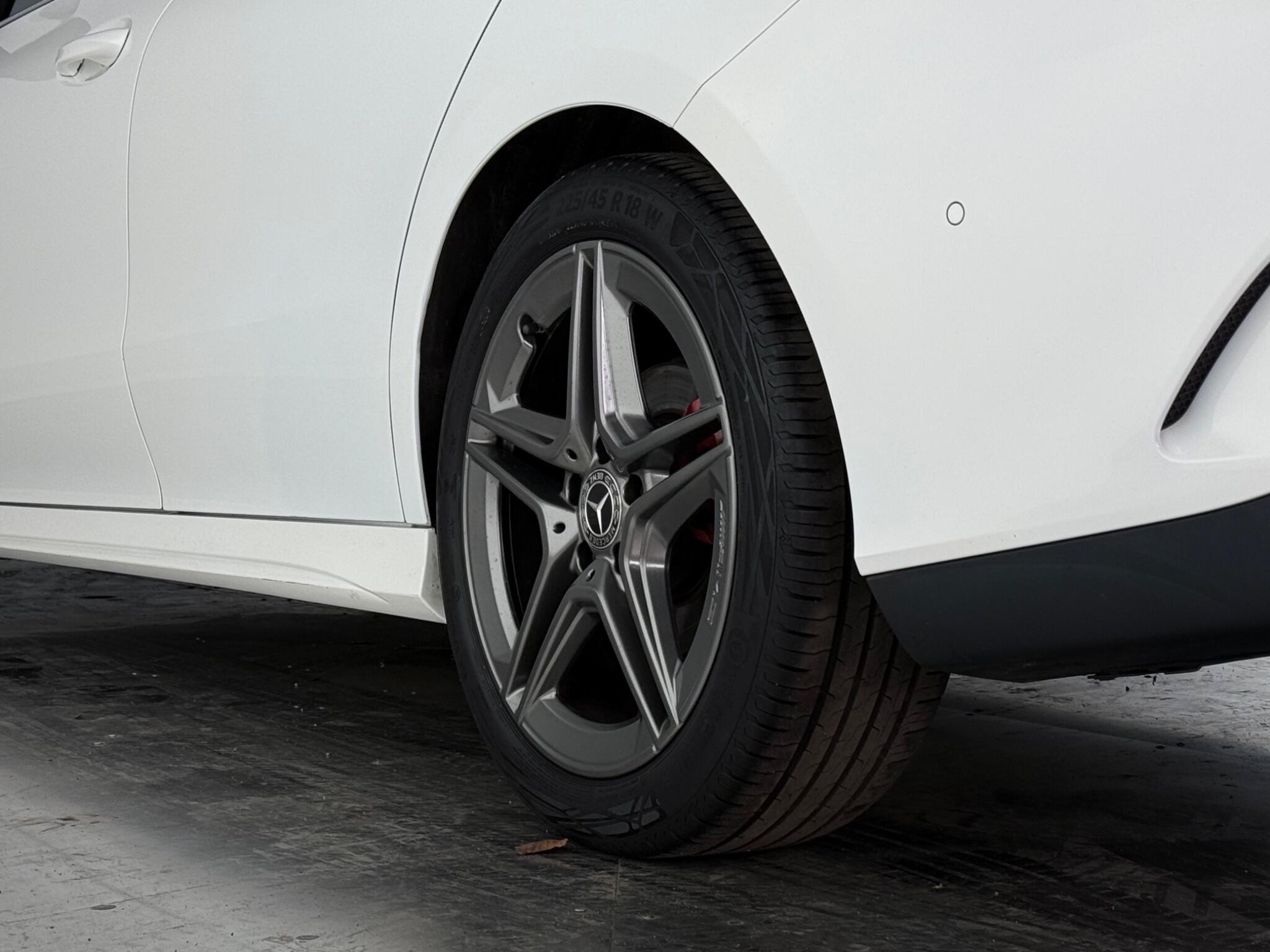 Mercedes-Benz CLA view 9