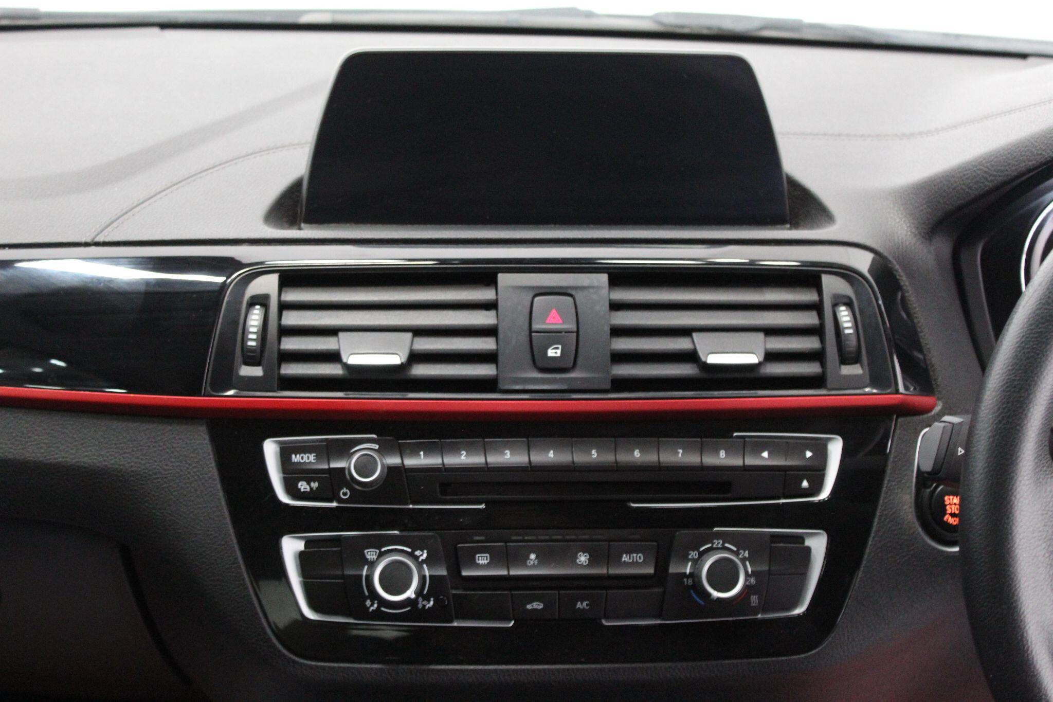 BMW 2 Series view 27