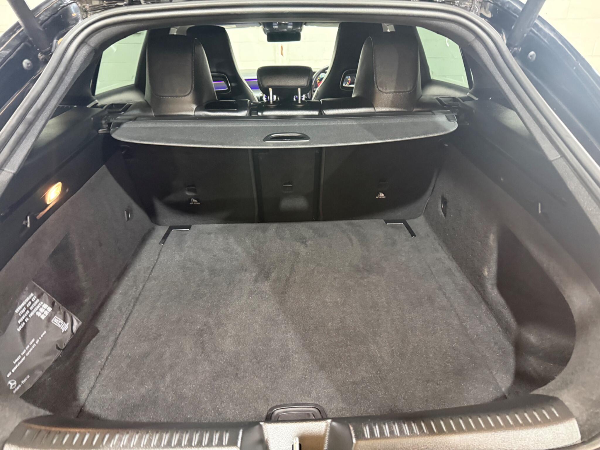 Mercedes-Benz Cla view 52