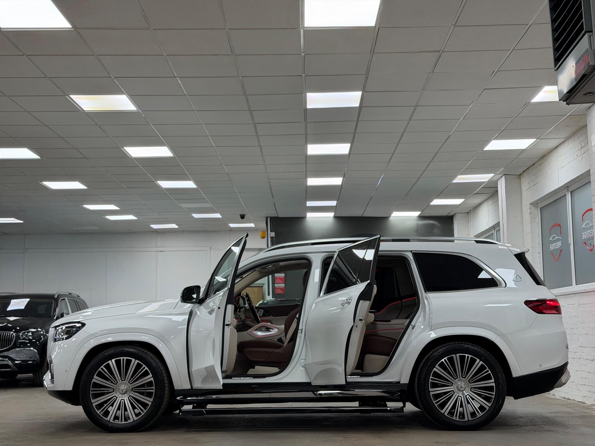 Mercedes-Benz GLS view 40