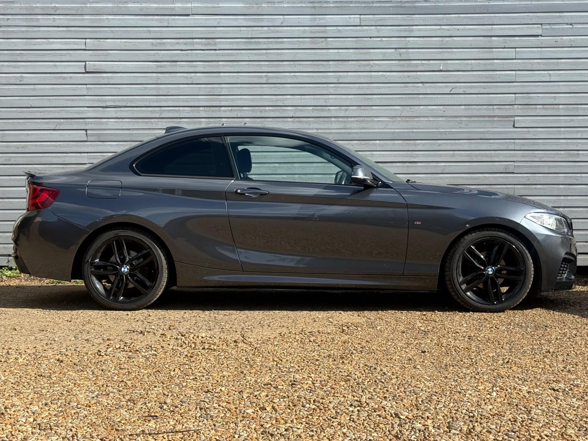 BMW 2 Series view 3