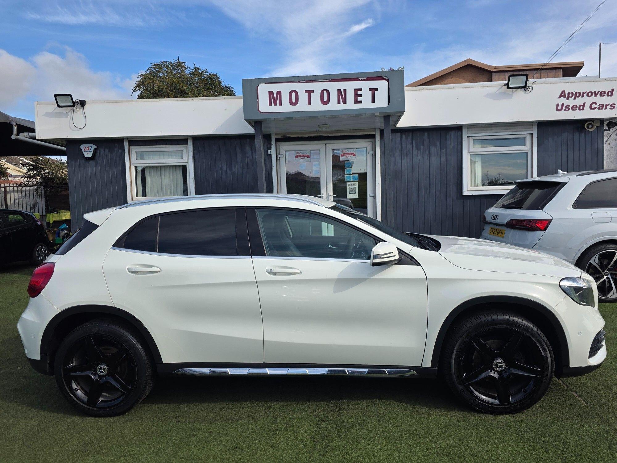 Mercedes-Benz Gla view 10