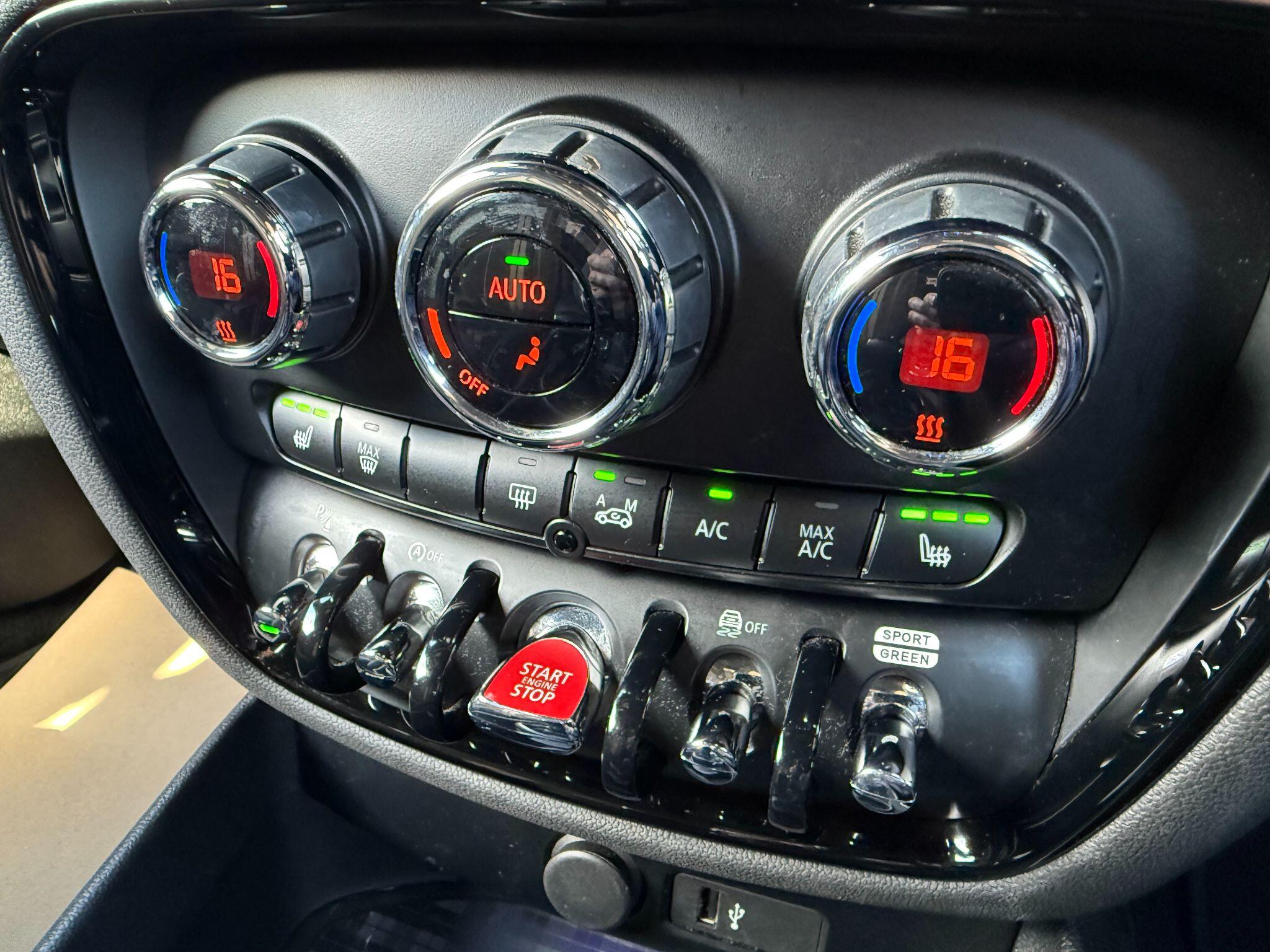 Mini Clubman view 30