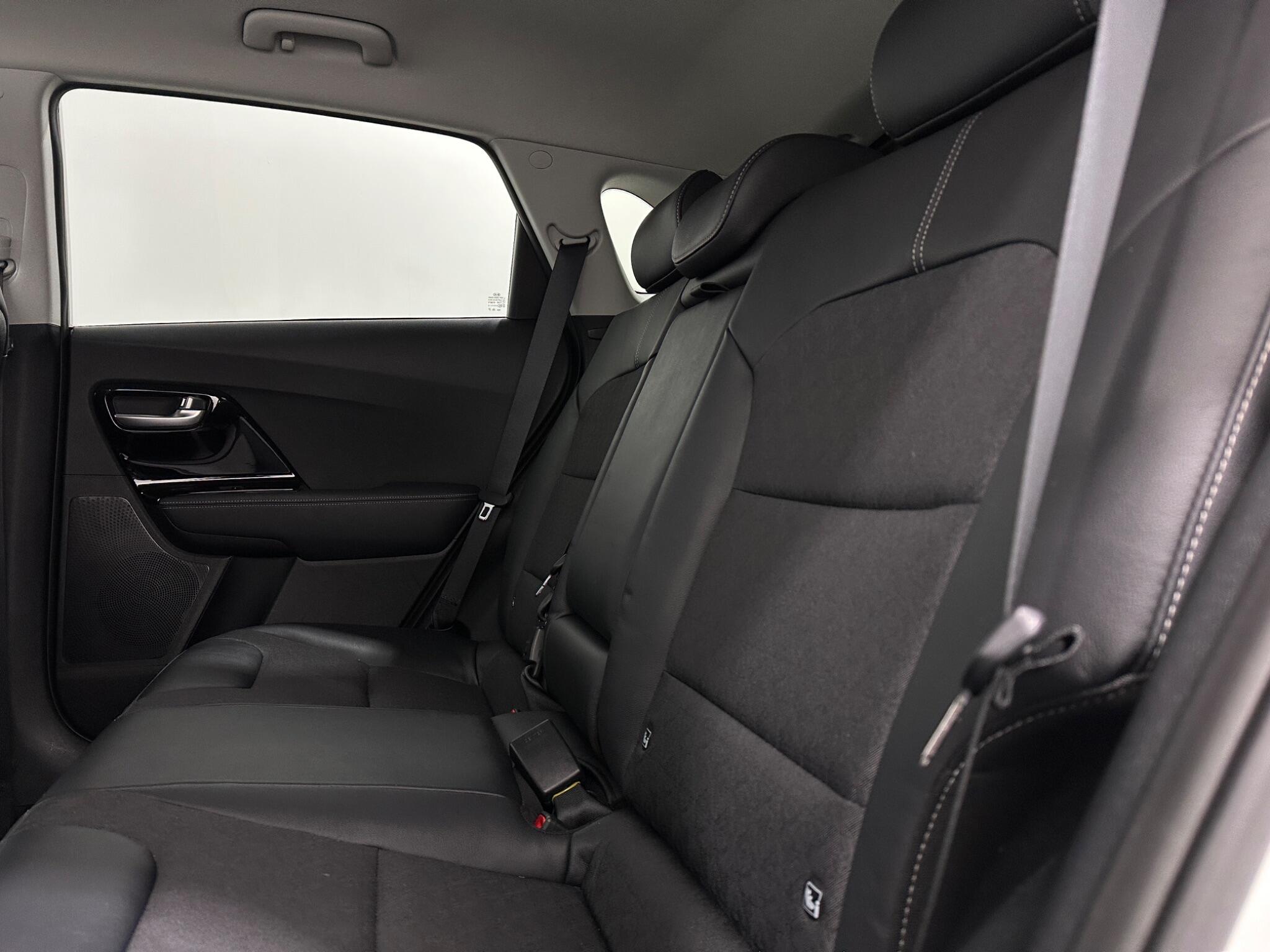 Kia Niro view 38