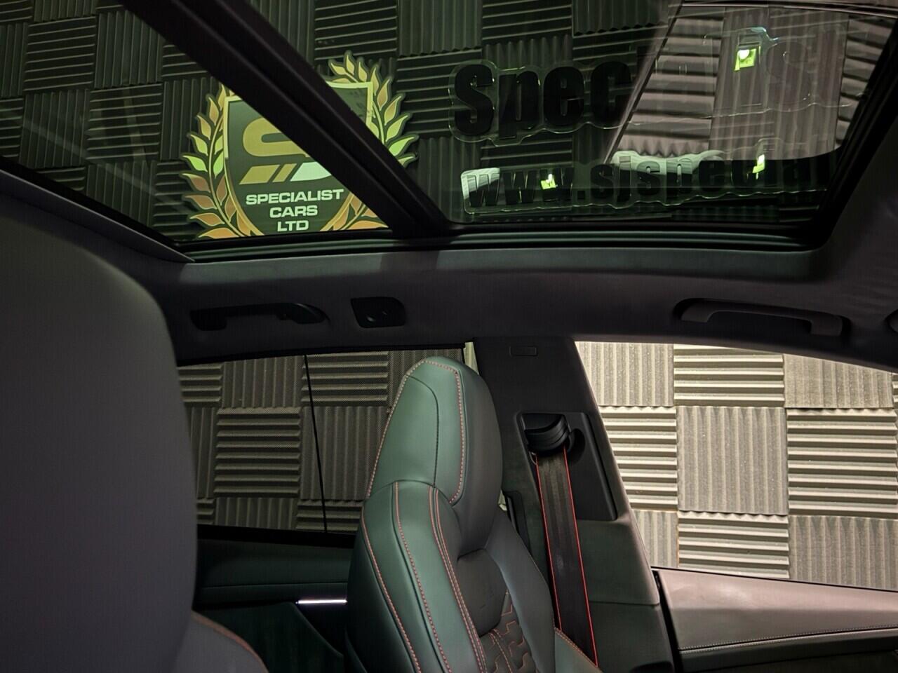 Audi RSQ8 view 11