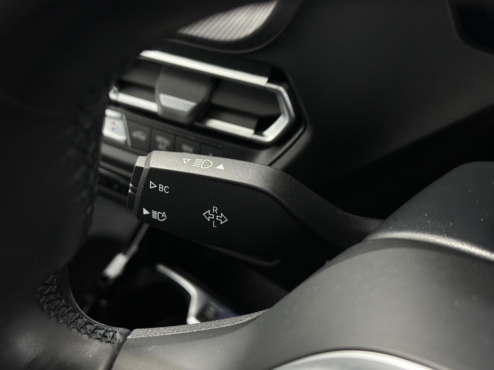 BMW 1 Series view 14