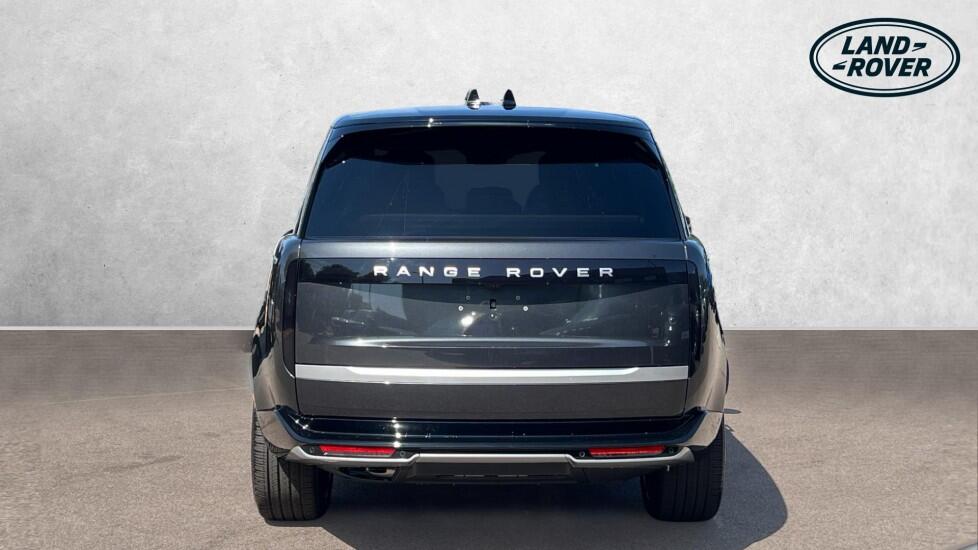 Land Rover Range Rover view 6