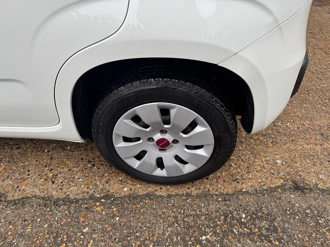 Fiat Panda view 35