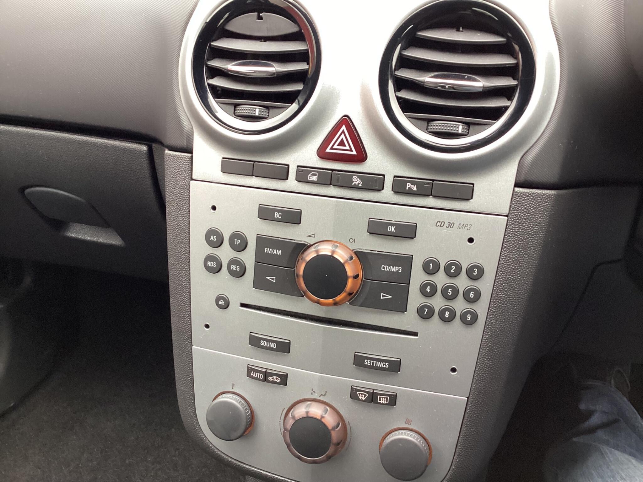 Vauxhall Corsa view 21