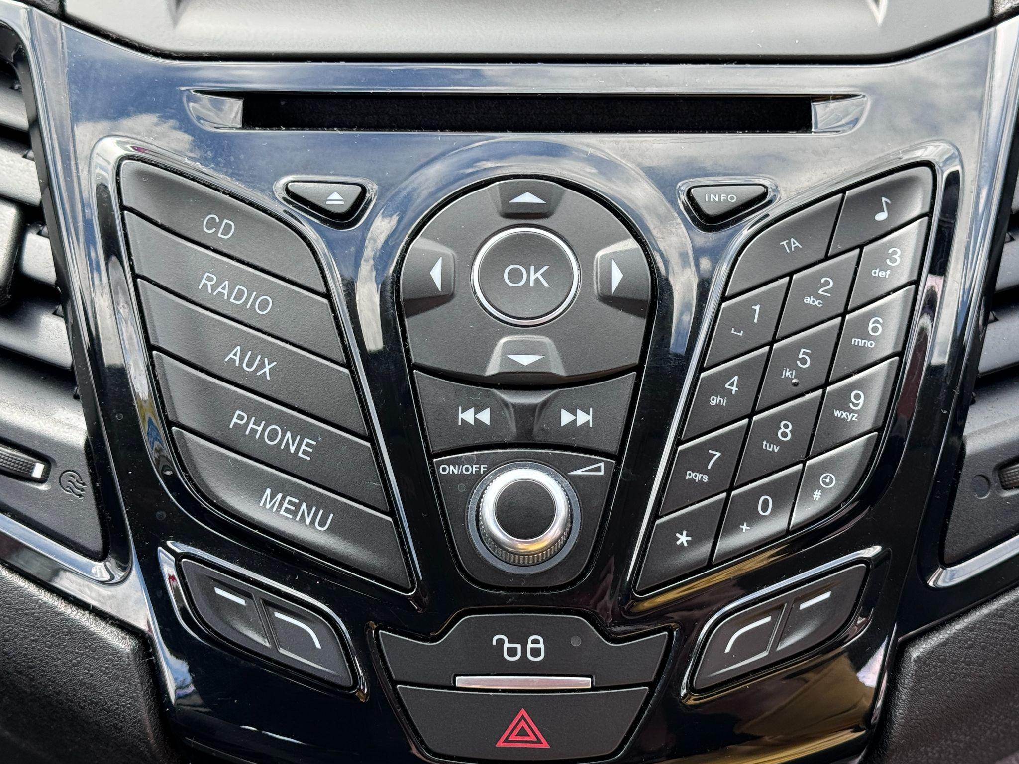 2016 Ford Fiesta image 39