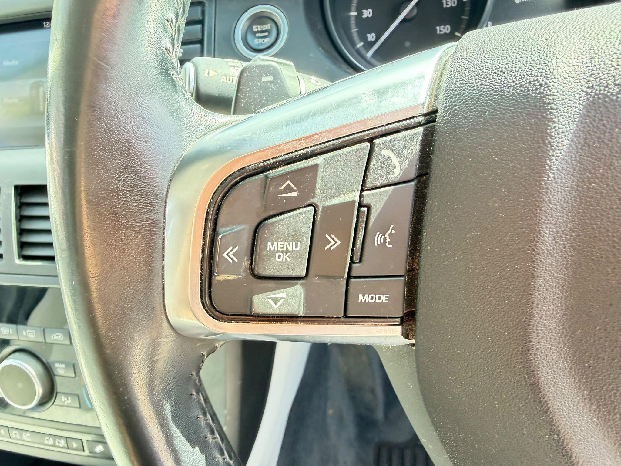Land Rover Discovery Sport view 21