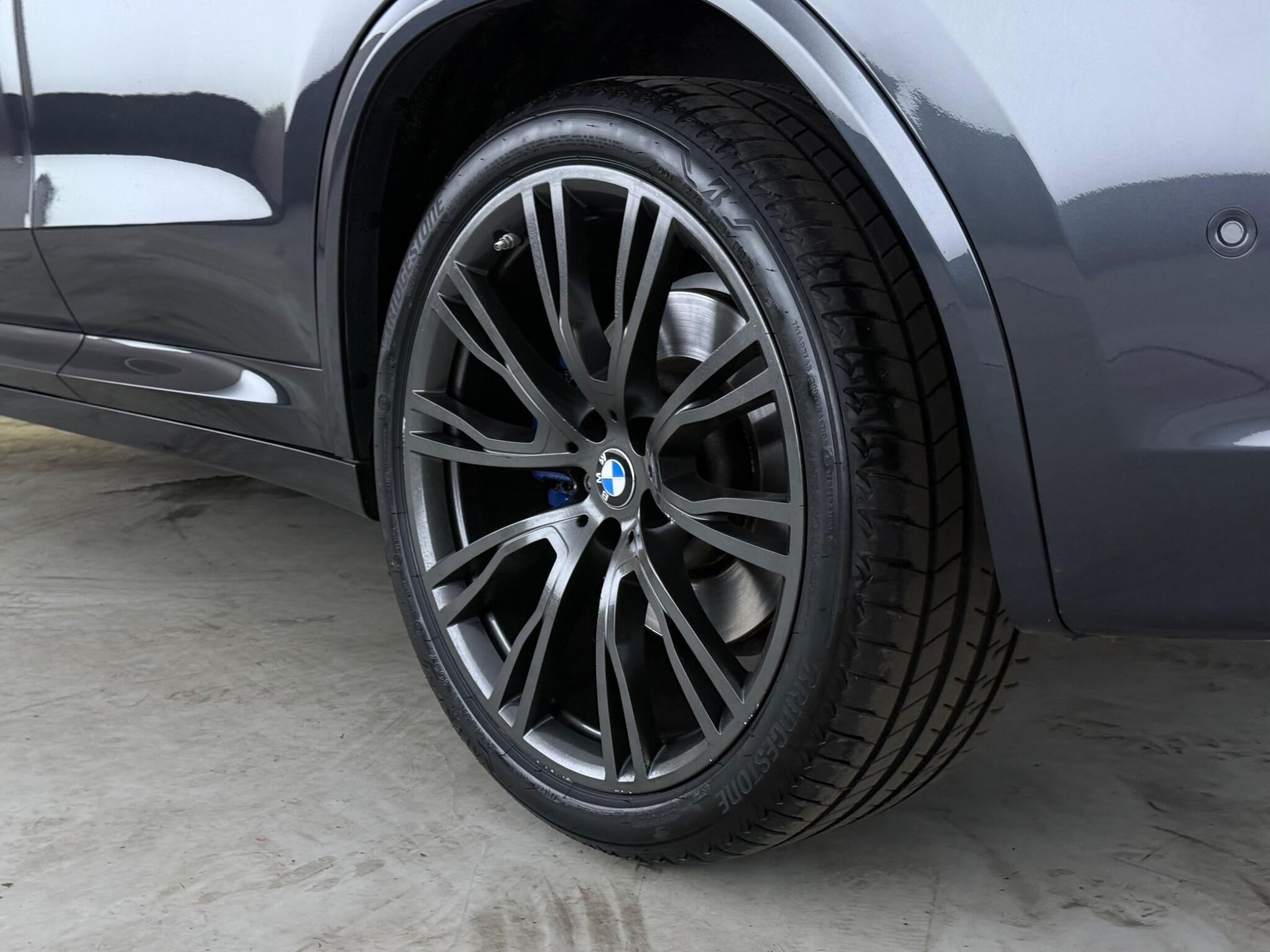 BMW X3 view 10